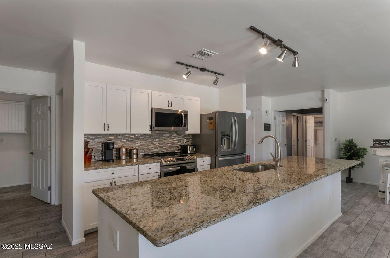 Tucson, Arizona, 85715, United States, 4 Bedrooms Bedrooms, ,2 BathroomsBathrooms,Residential,For Sale,1955495