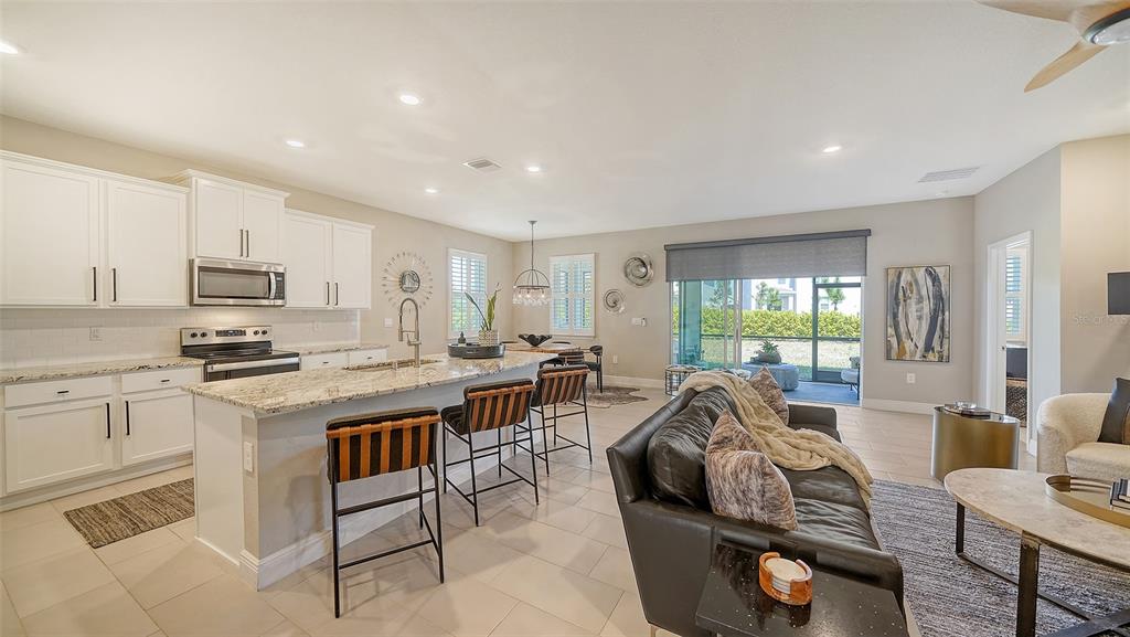 Bradenton, Florida, 34211, United States, 4 Bedrooms Bedrooms, ,3 BathroomsBathrooms,Residential,For Sale,1736682