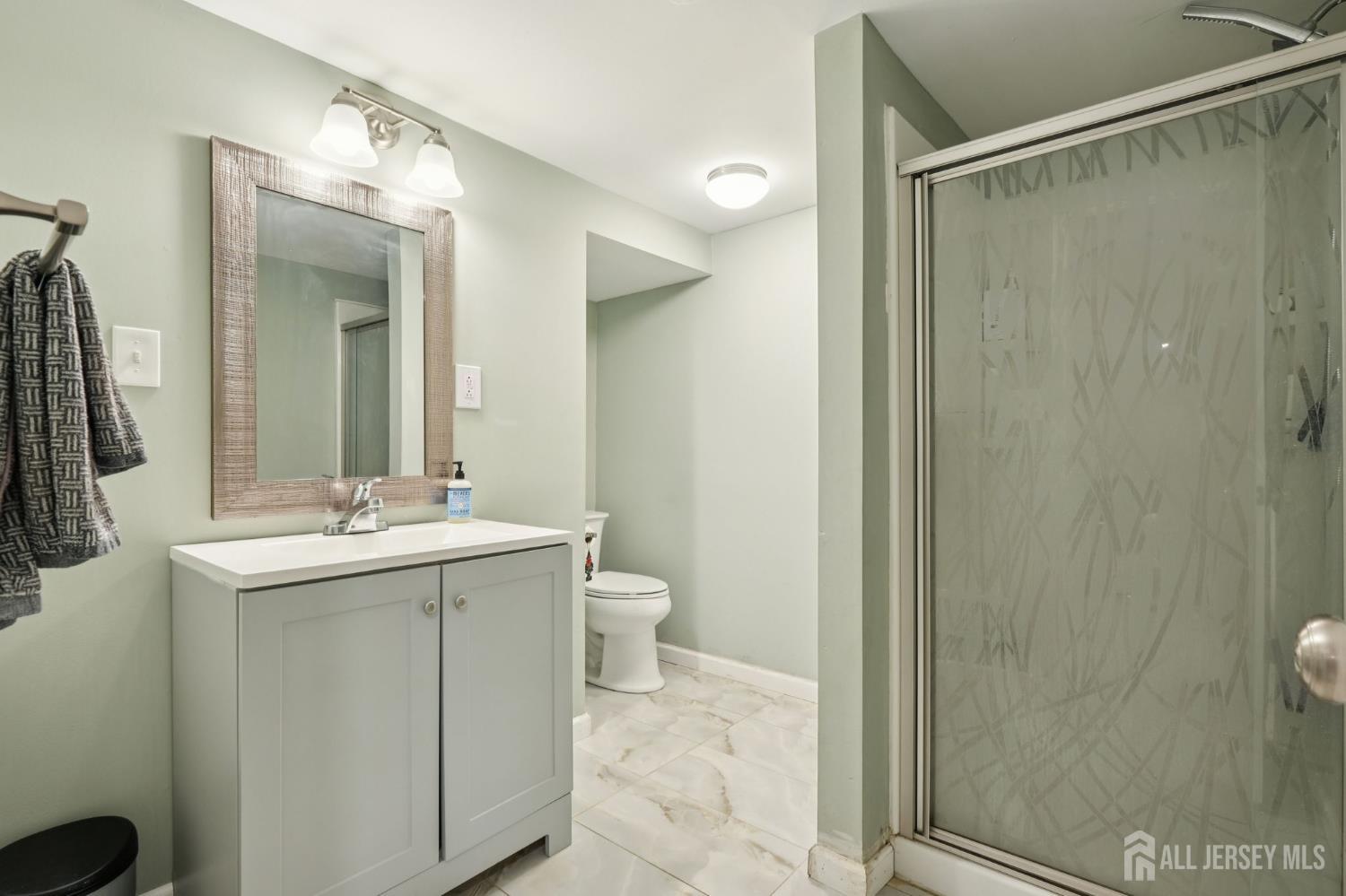 Woodbridge Proper, New Jersey, 07095, United States, 3 Bedrooms Bedrooms, ,3 BathroomsBathrooms,Residential,For Sale,1997367