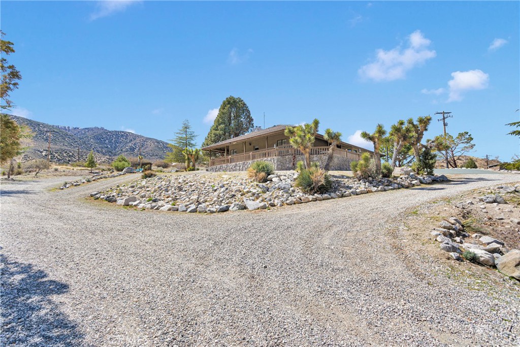 Pinon Hills, California, 92372, United States, 3 Bedrooms Bedrooms, ,2 BathroomsBathrooms,Residential,For Sale,2010420