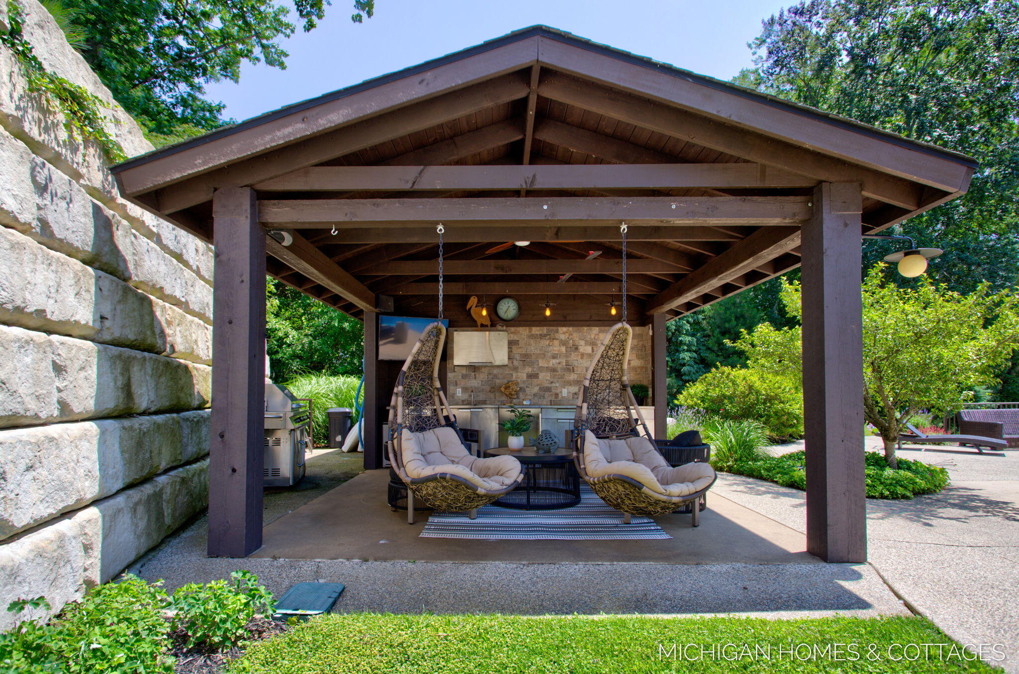 Saugatuck, Michigan, 49453, United States, 5 Bedrooms Bedrooms, ,4 BathroomsBathrooms,Residential,For Sale,1940964