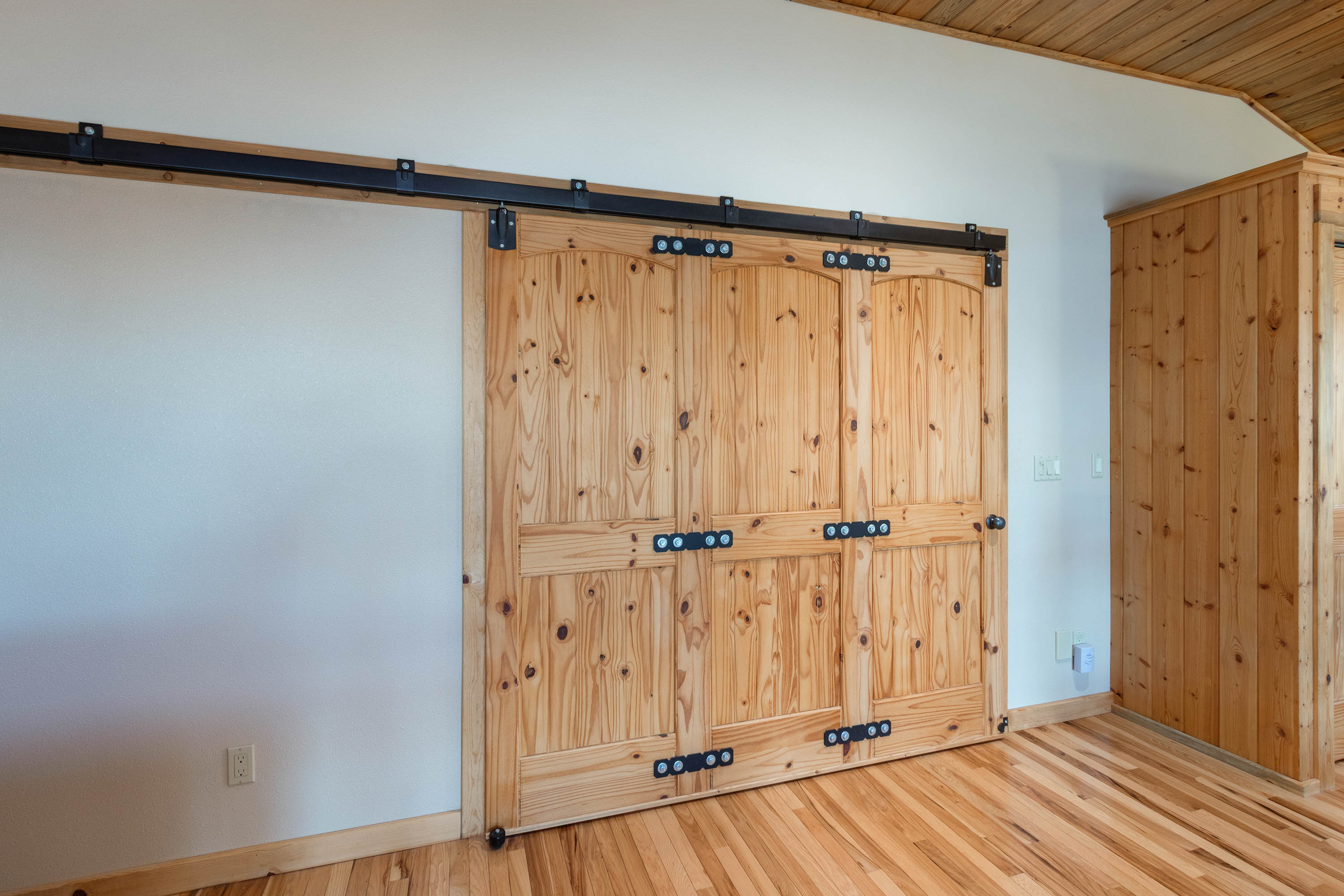 Sagle, Idaho, 83860, United States, 4 Bedrooms Bedrooms, ,2 BathroomsBathrooms,Residential,For Sale,2013773