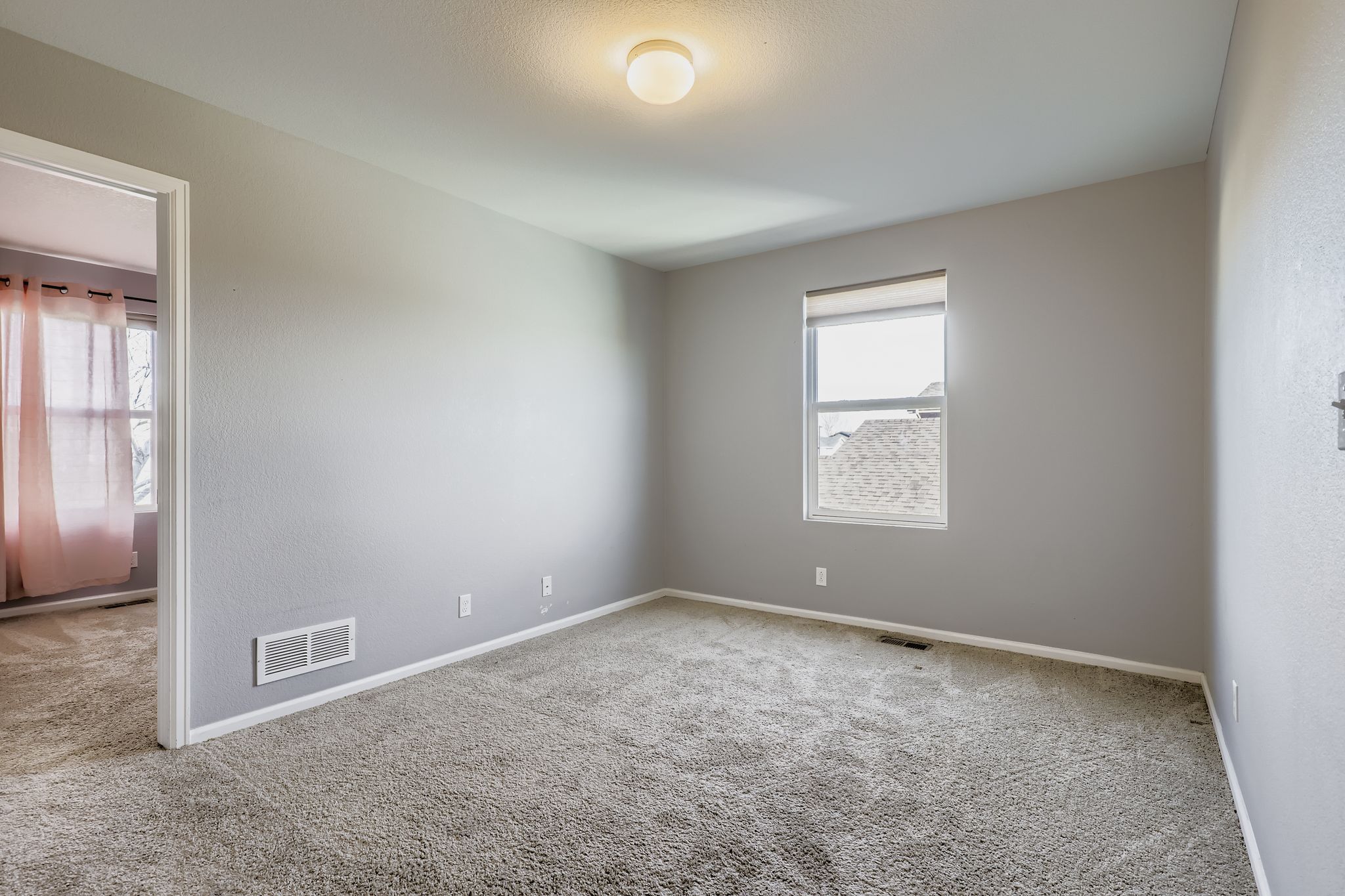 Denver, Colorado, 80239, United States, 4 Bedrooms Bedrooms, ,3 BathroomsBathrooms,Residential,For Sale,2010016