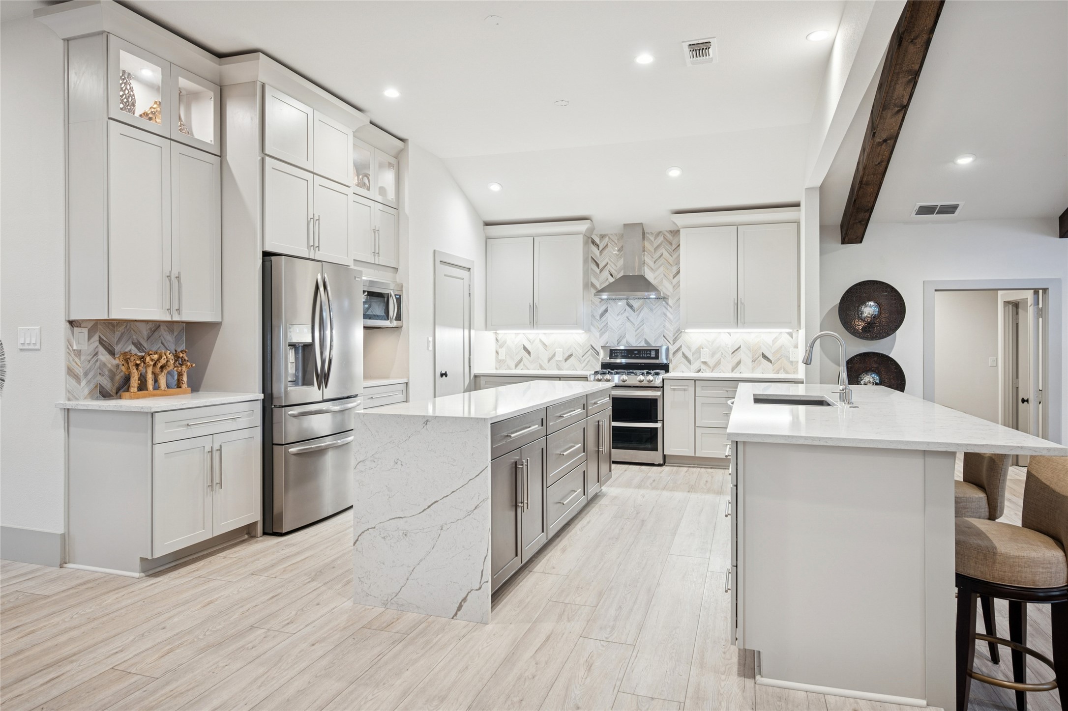 Highland Village, Texas, 75077, United States, 4 Bedrooms Bedrooms, ,3 BathroomsBathrooms,Residential,For Sale,1989492