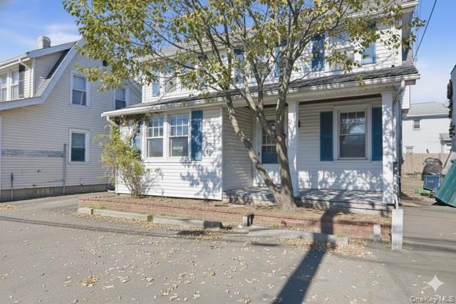 Mineola, New York, 11501, United States, 2 Bedrooms Bedrooms, ,2 BathroomsBathrooms,Residential,For Sale,1999763