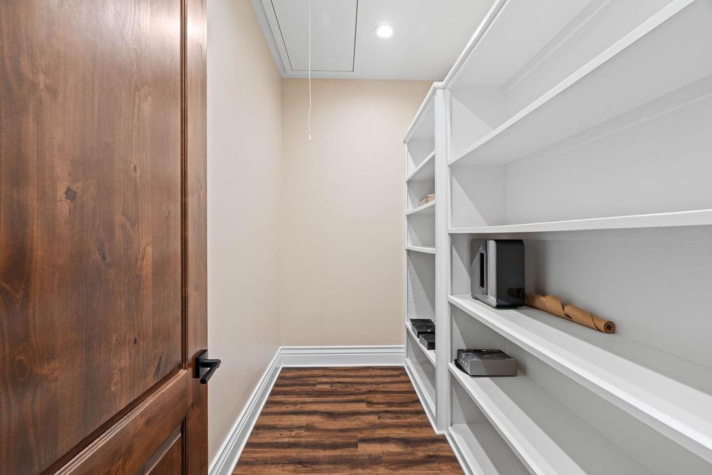 Beeville, Texas, 78102, United States, 4 Bedrooms Bedrooms, ,3 BathroomsBathrooms,Residential,For Sale,1857883