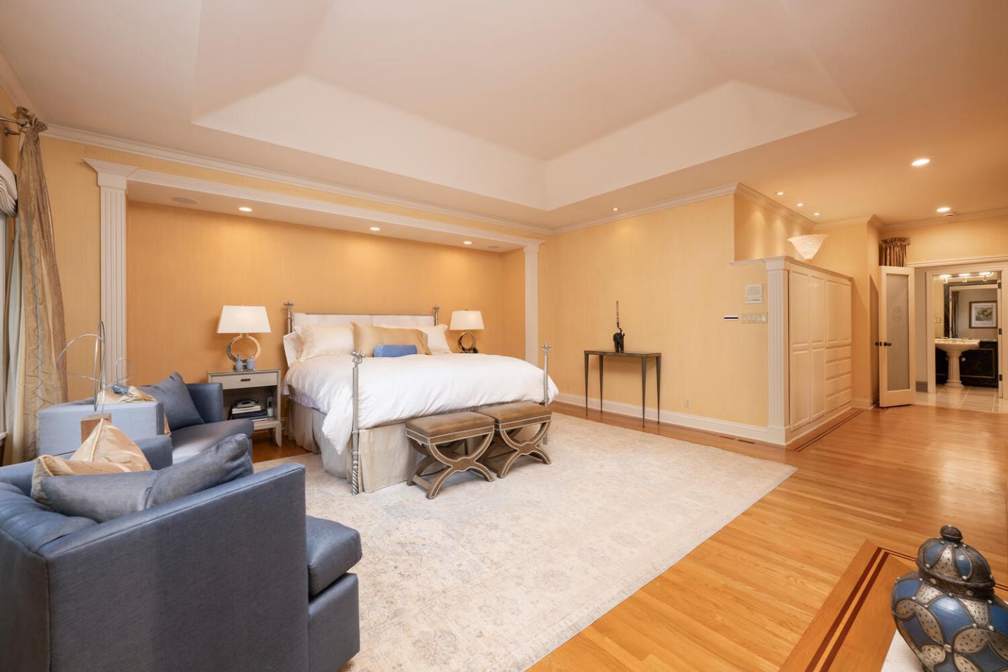Hillsborough, California, 94010, United States, 4 Bedrooms Bedrooms, ,6 BathroomsBathrooms,Residential,For Sale,1941061
