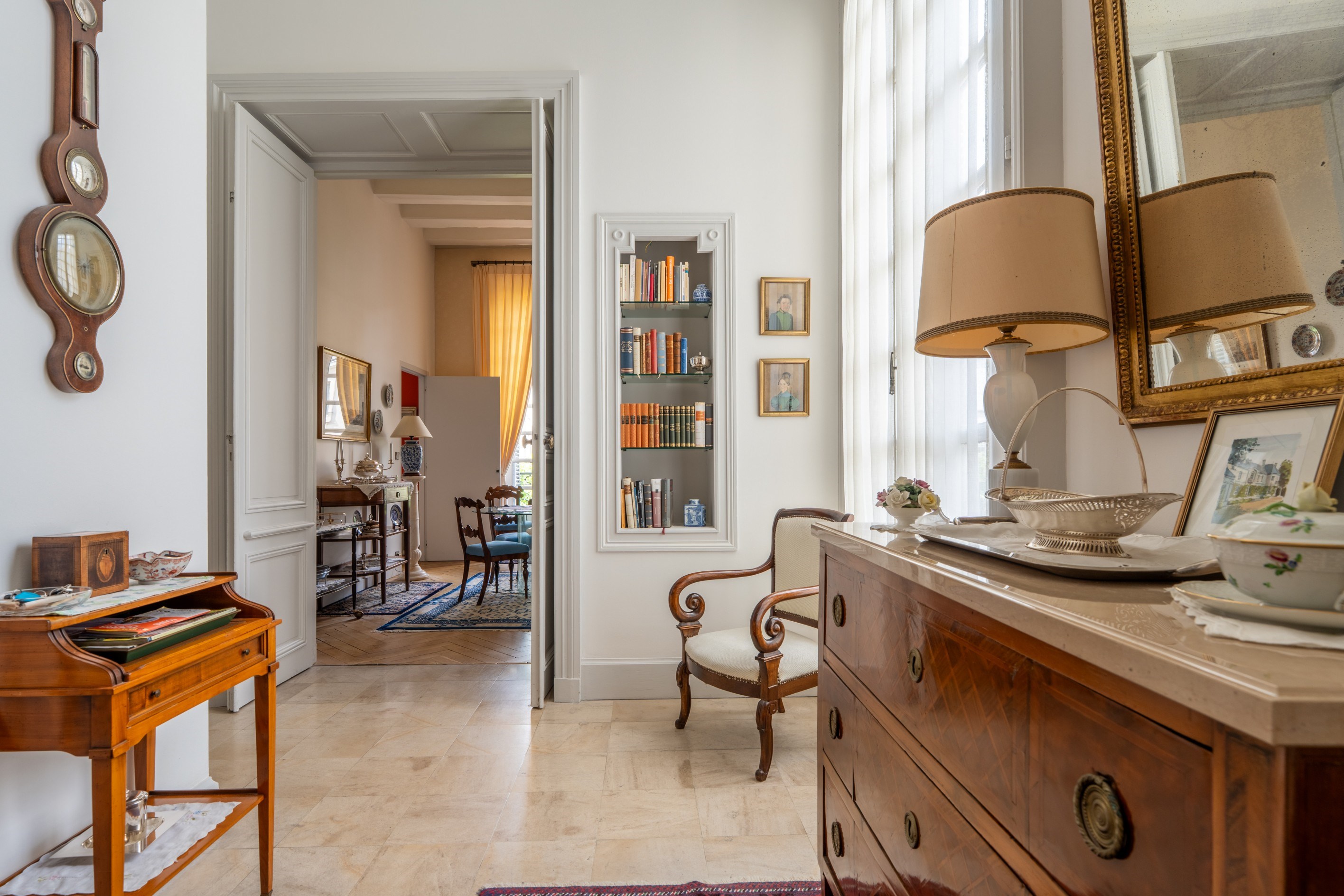  Live History in One of the Most Soulful Private Mansions in the Heart of Tours - 物件實景