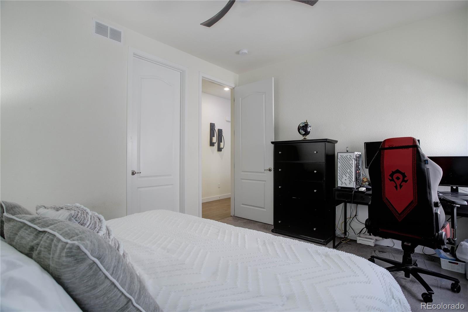Littleton, Colorado, 80125, United States, 4 Bedrooms Bedrooms, ,3 BathroomsBathrooms,Residential,For Sale,1735899