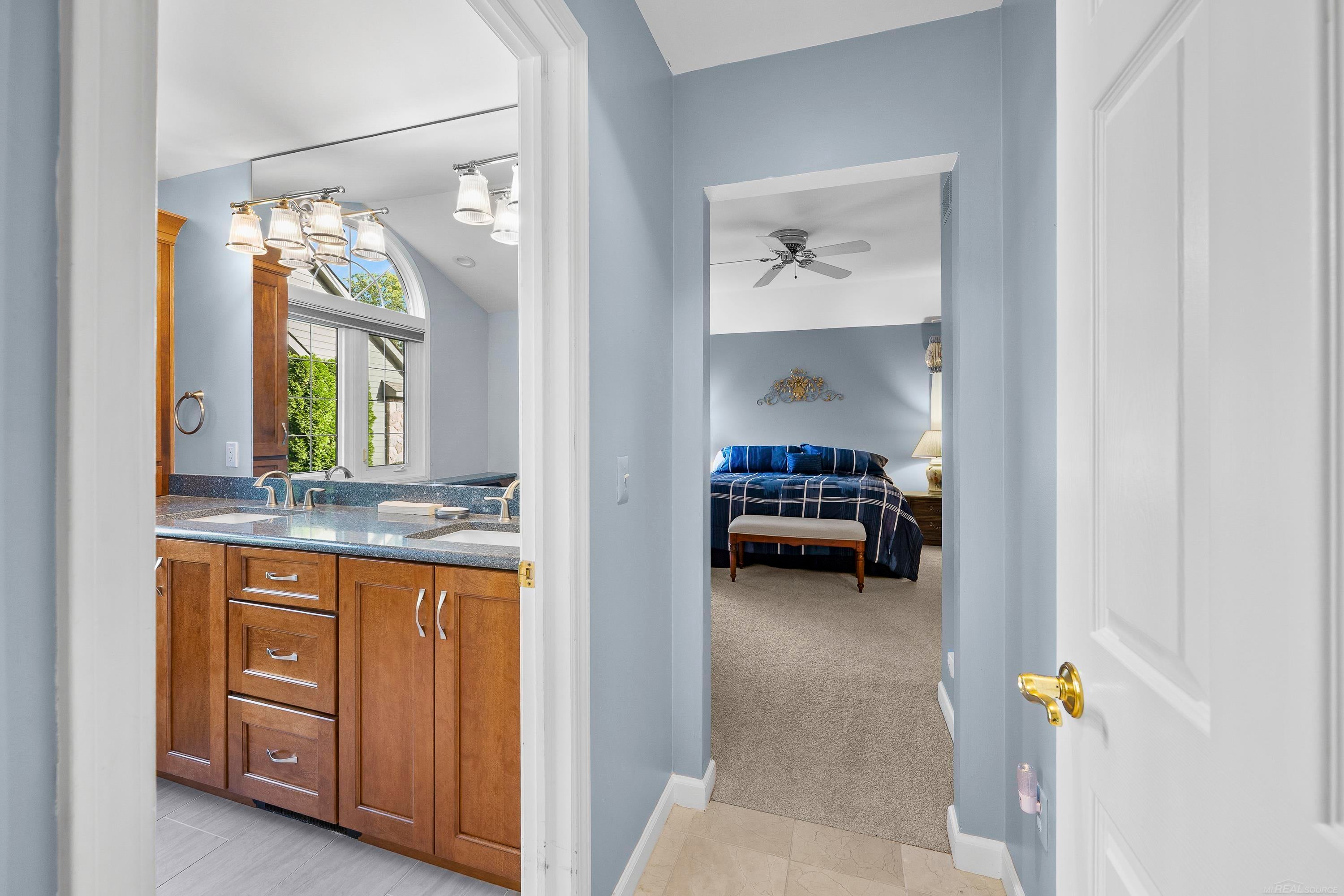 Rochester Hills, Michigan, 48307, United States, 2 Bedrooms Bedrooms, ,4 BathroomsBathrooms,Residential,For Sale,1979749