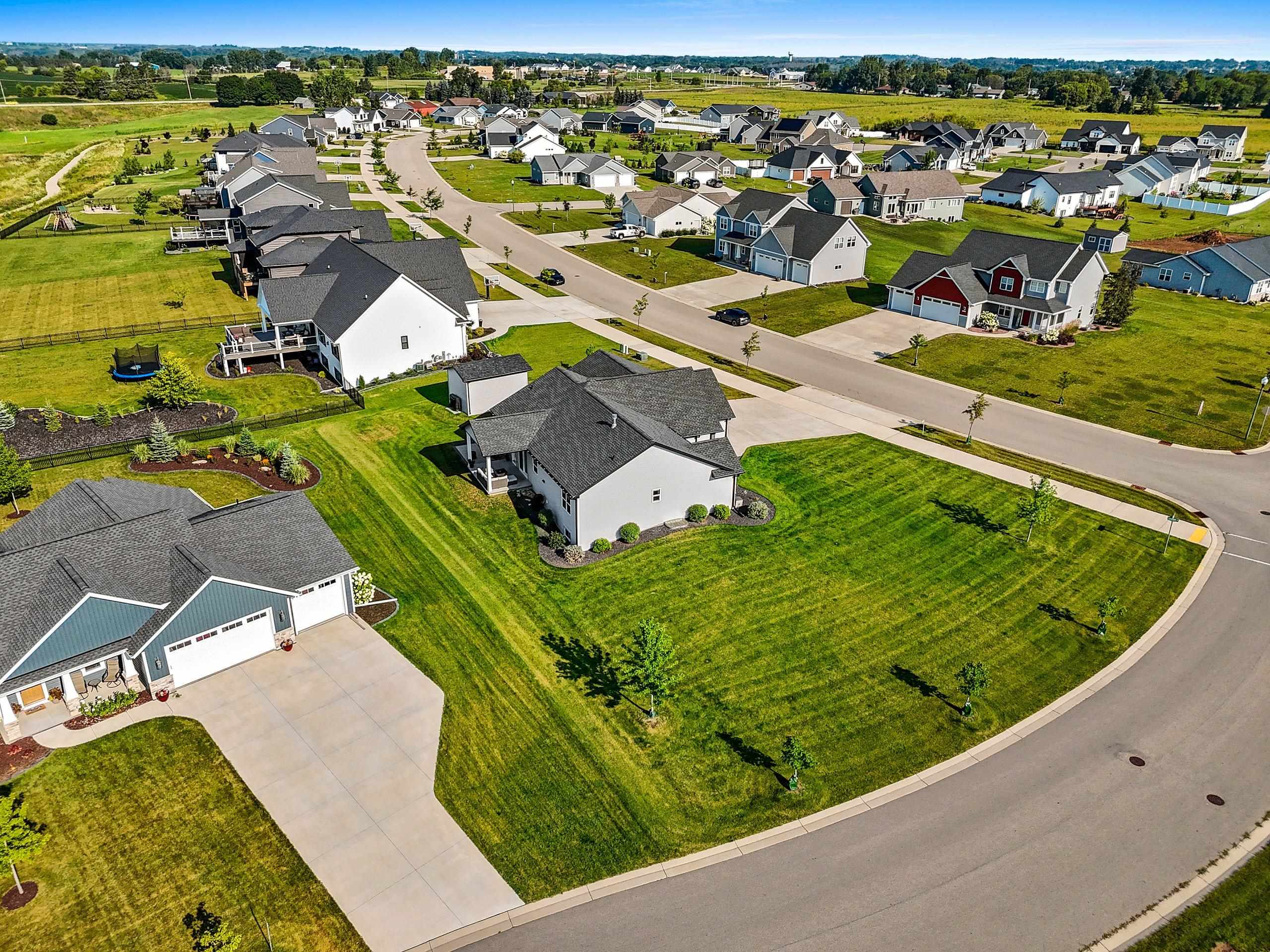 GREENVILLE, Wisconsin, 54942, United States, 4 Bedrooms Bedrooms, ,4 BathroomsBathrooms,Residential,For Sale,1926261