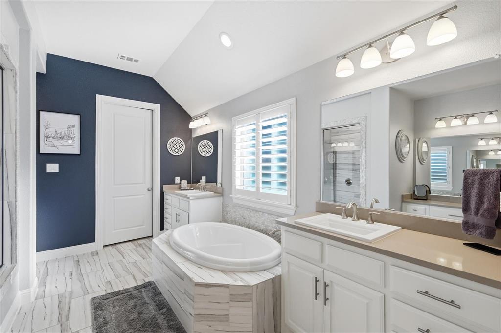 Little Elm, Texas, 75068, United States, 4 Bedrooms Bedrooms, ,4 BathroomsBathrooms,Residential,For Sale,1985757