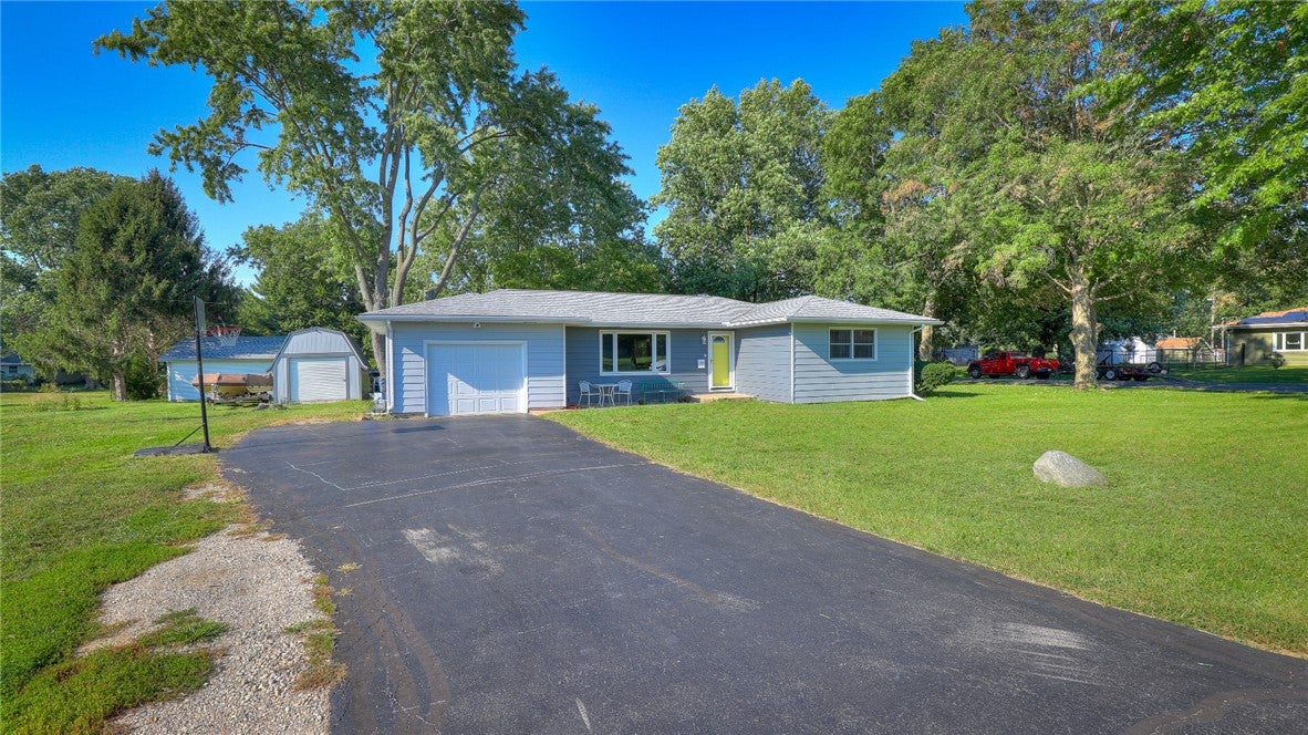 Berry Dr, Decatur, IL 62526 #1