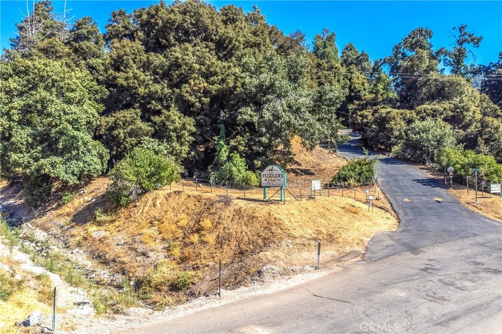 Oak Glen, California, 92399, United States, 4 Bedrooms Bedrooms, ,5 BathroomsBathrooms,Residential,For Sale,1895213