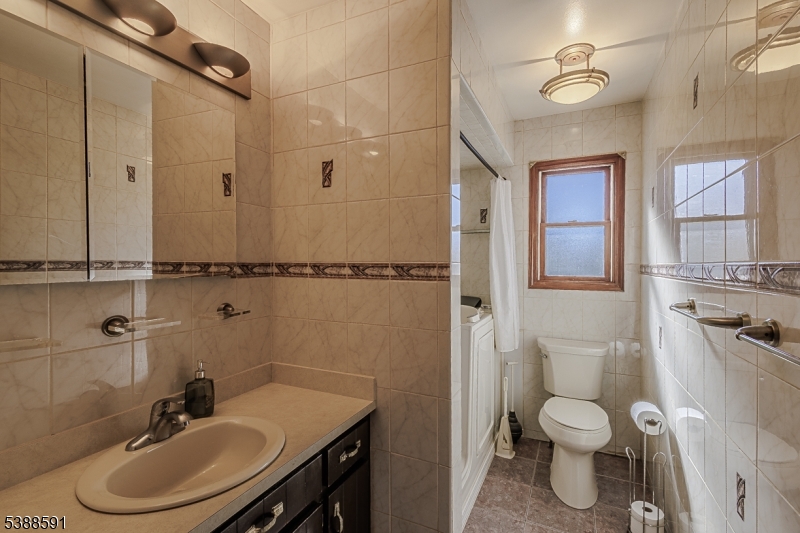 Plainfield City, New Jersey, 07060, United States, 4 Bedrooms Bedrooms, ,2 BathroomsBathrooms,Residential,For Sale,1961525