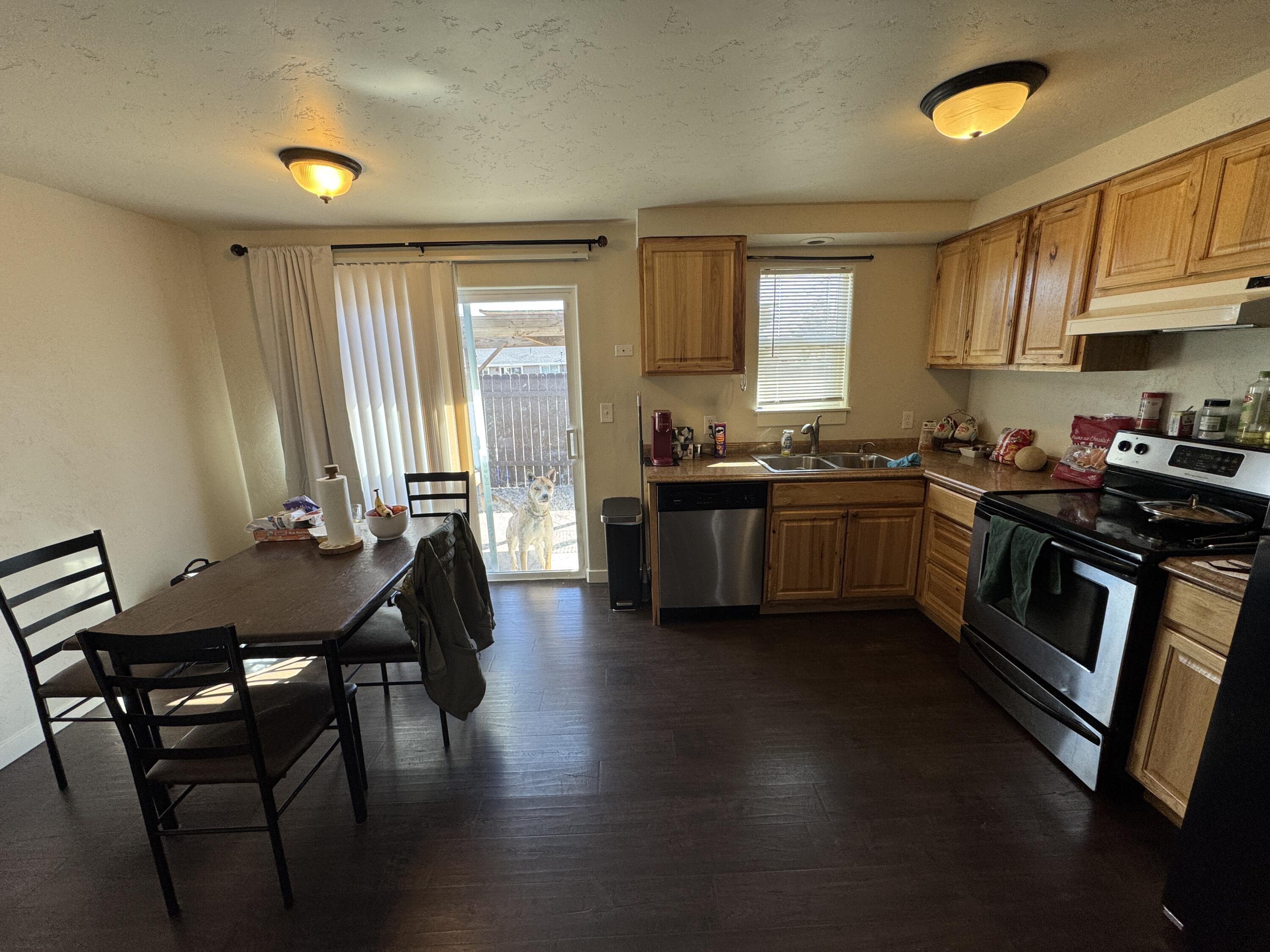 Redmond, Oregon, 97756, United States, ,Residential,For Sale,1937822