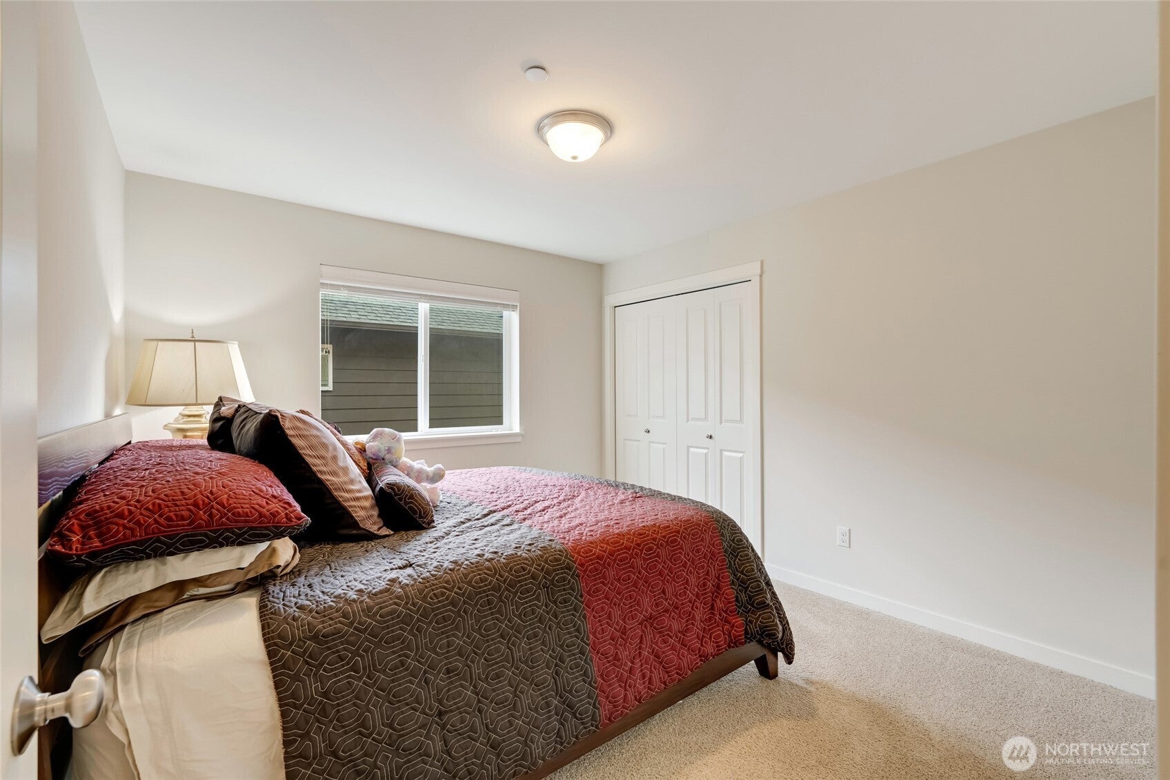 Lynnwood, Washington, 98037, United States, 5 Bedrooms Bedrooms, ,4 BathroomsBathrooms,Residential,For Sale,1979016