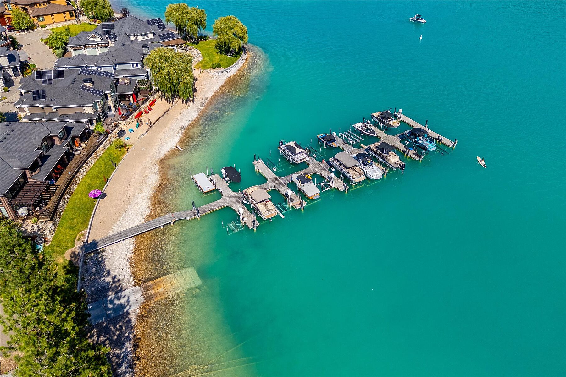  Exclusive Lakefront Community - 物件實景