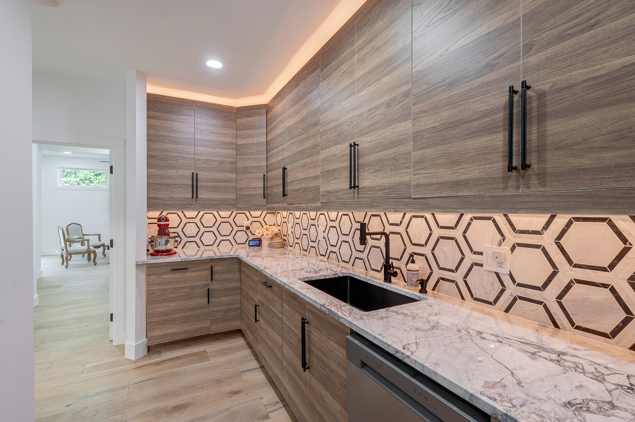  Fully Renovated Estate Blends Luxury, Flexibility & Resort-Style Living - 物件實景