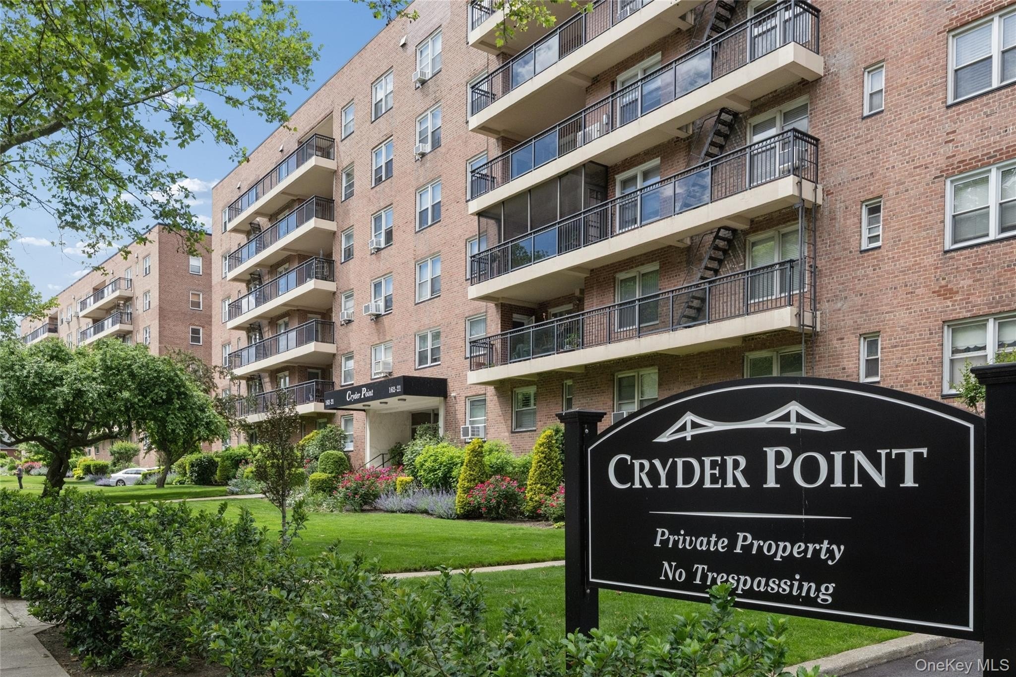 Beechhurst, New York, 11357, United States, 3 Bedrooms Bedrooms, ,2 BathroomsBathrooms,Residential,For Sale,2049222