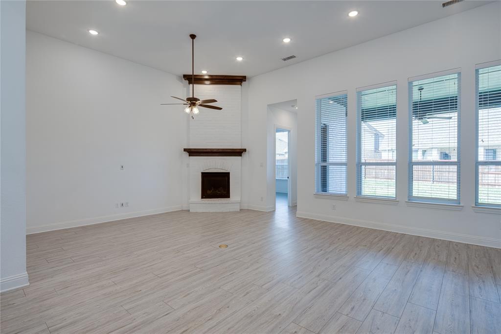 Aubrey, Texas, 76227, United States, 4 Bedrooms Bedrooms, ,4 BathroomsBathrooms,Residential,For Sale,1961194