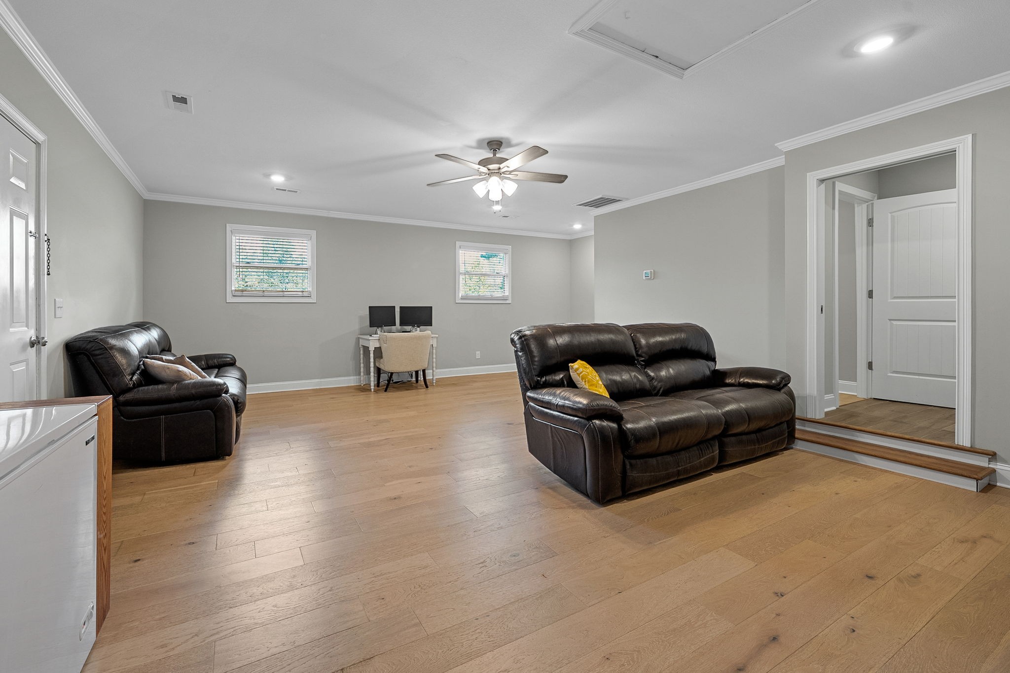 Clarksville, Tennessee, 37040, United States, 4 Bedrooms Bedrooms, ,3 BathroomsBathrooms,Residential,For Sale,1988852