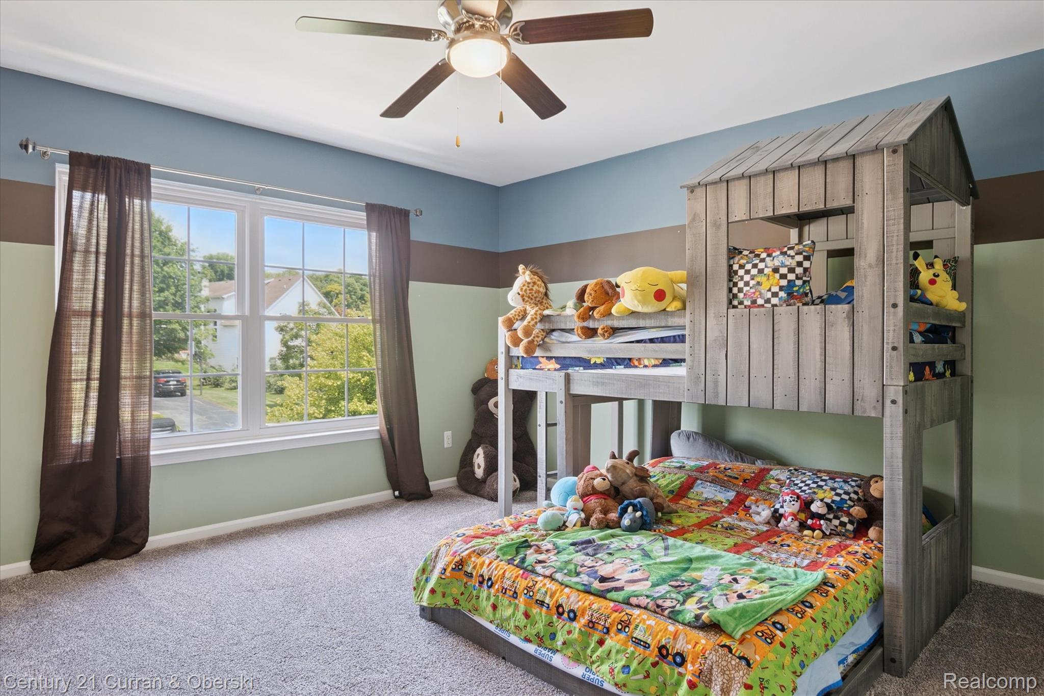 Commerce Charter Township, Michigan, 48382, United States, 4 Bedrooms Bedrooms, ,4 BathroomsBathrooms,Residential,For Sale,1916124