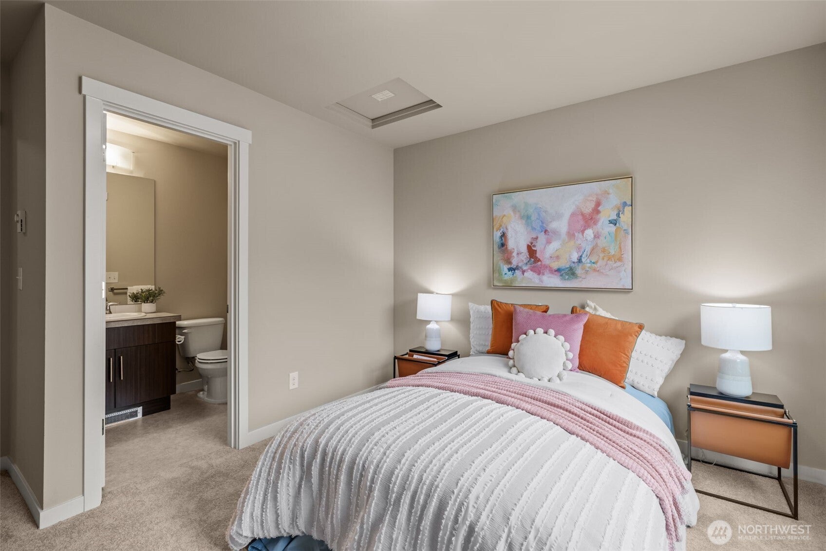 Everett, Washington, 98208, United States, 2 Bedrooms Bedrooms, ,2 BathroomsBathrooms,Residential,For Sale,1975996