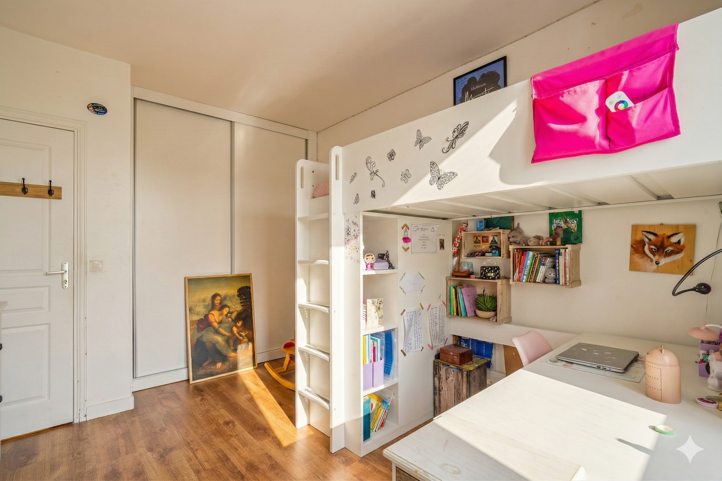  Bright two-bedroom apartment - 物件實景