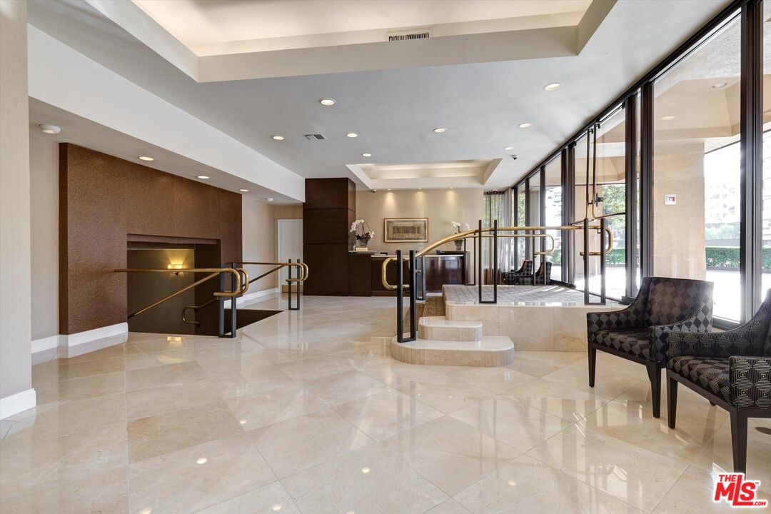 Los Angeles, California, 90024, United States, 2 Bedrooms Bedrooms, ,1 BathroomBathrooms,Residential,For Sale,1939322