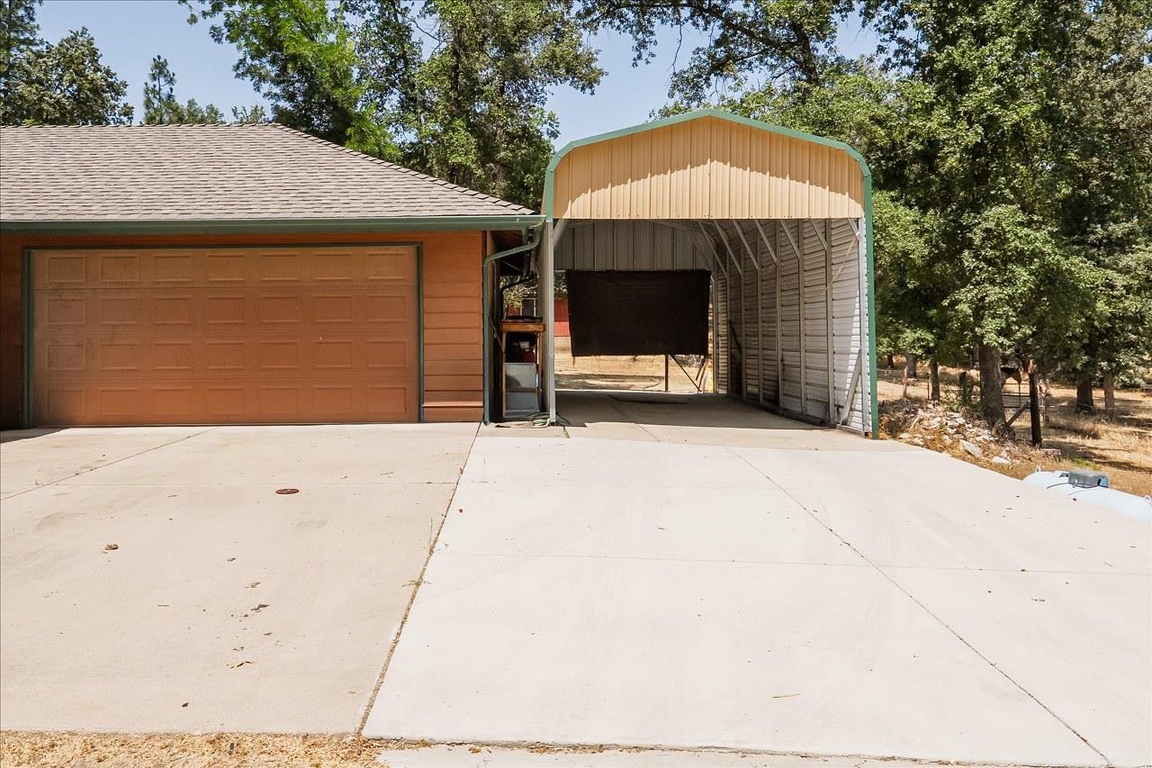 Oakhurst, California, 93644, United States, 4 Bedrooms Bedrooms, ,2 BathroomsBathrooms,Residential,For Sale,1922823