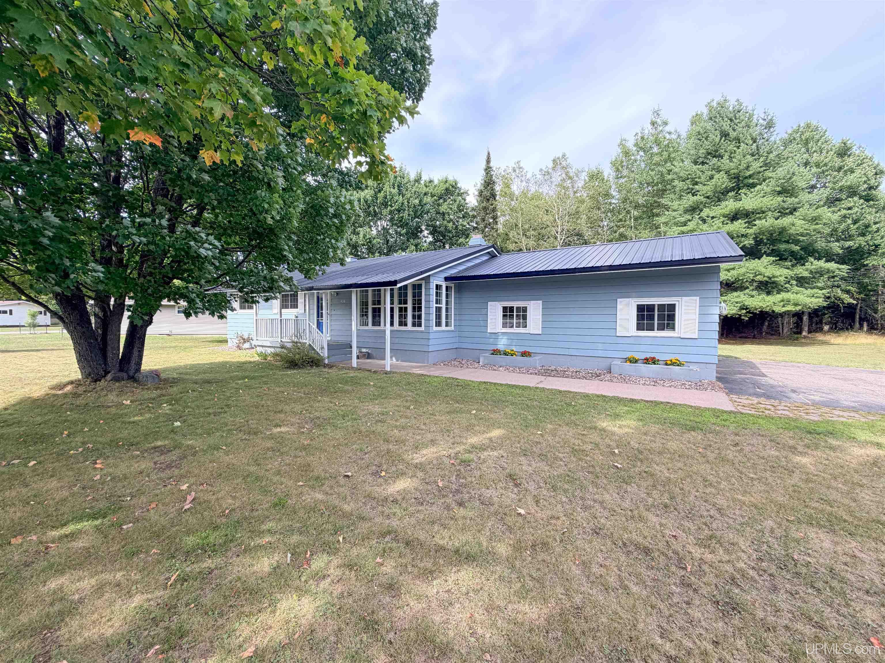 Washington St, Gwinn, MI 49841