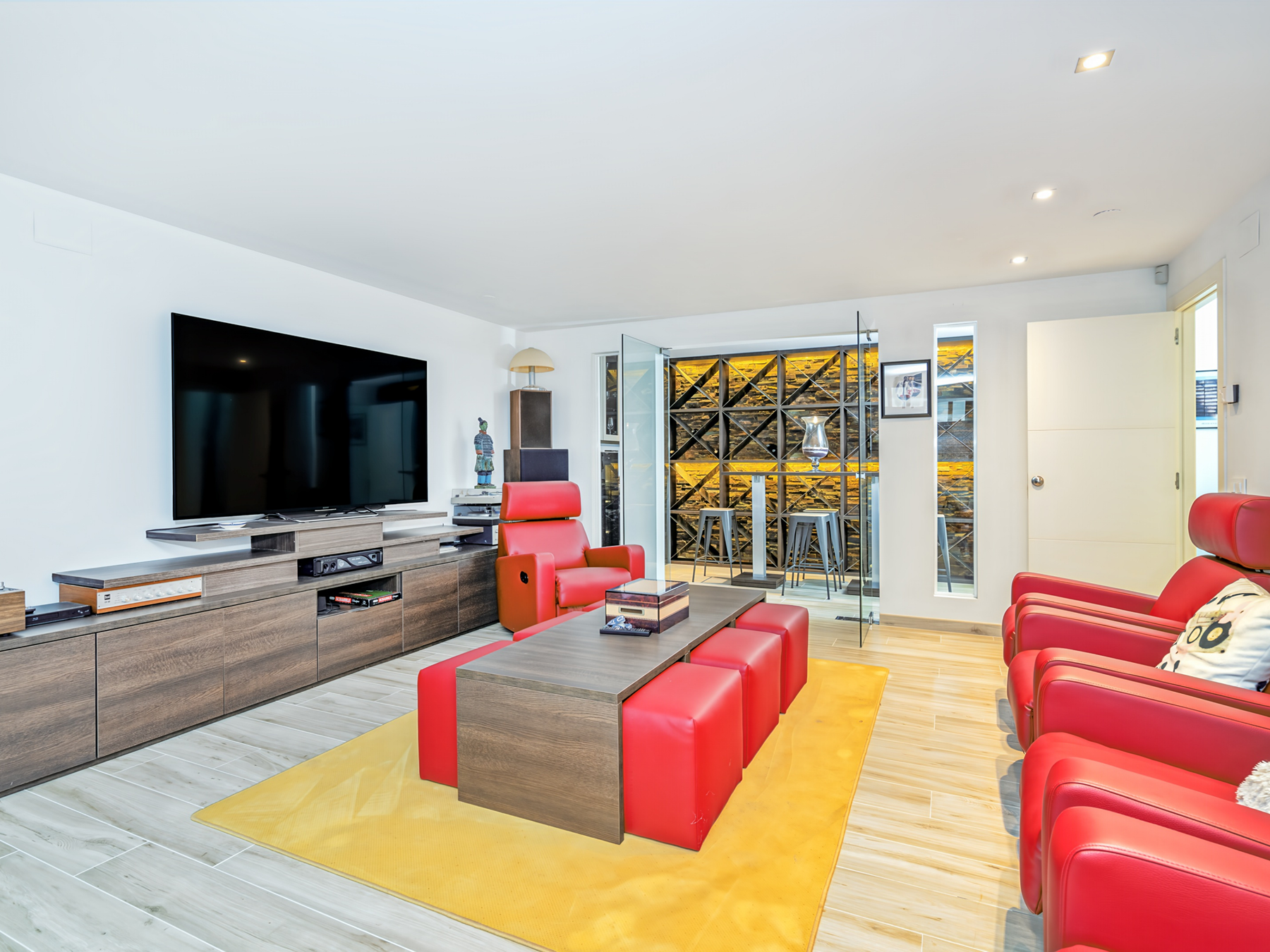  where  luxury and nautical living meet - 物件實景