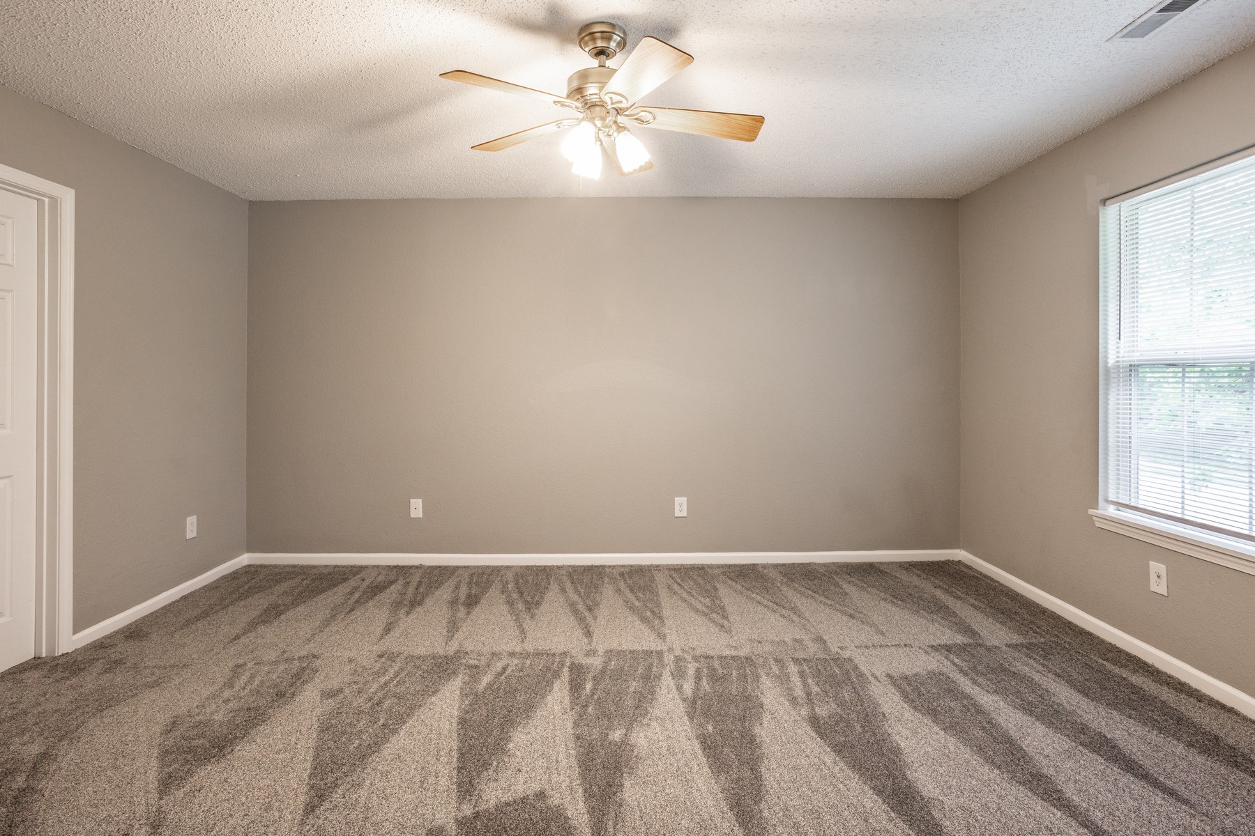  Four Bedroom Fishers Home with Fresh Updates - 物件實景