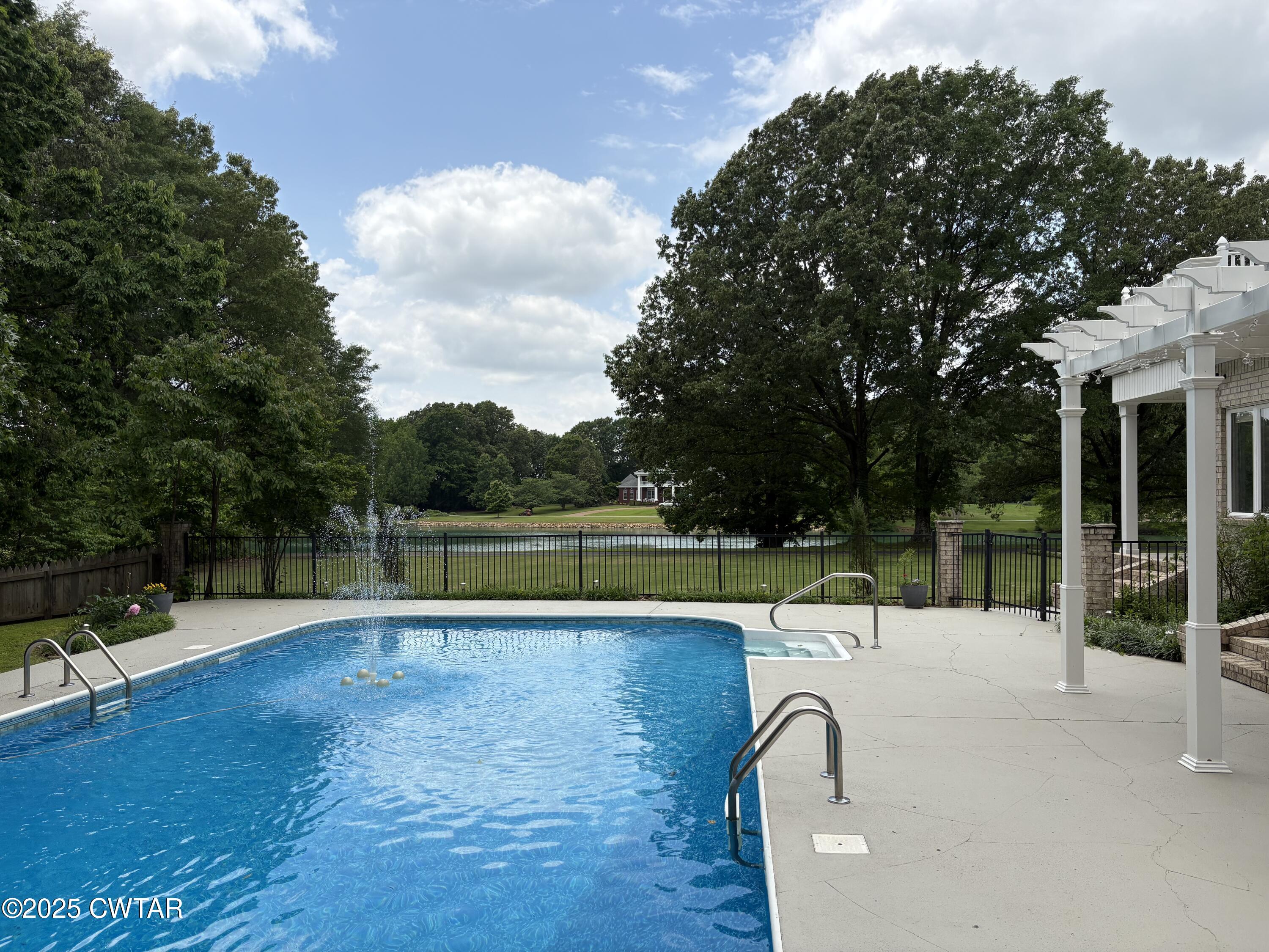 Humboldt, Tennessee, 38343, United States, 4 Bedrooms Bedrooms, ,5 BathroomsBathrooms,Residential,For Sale,1818356