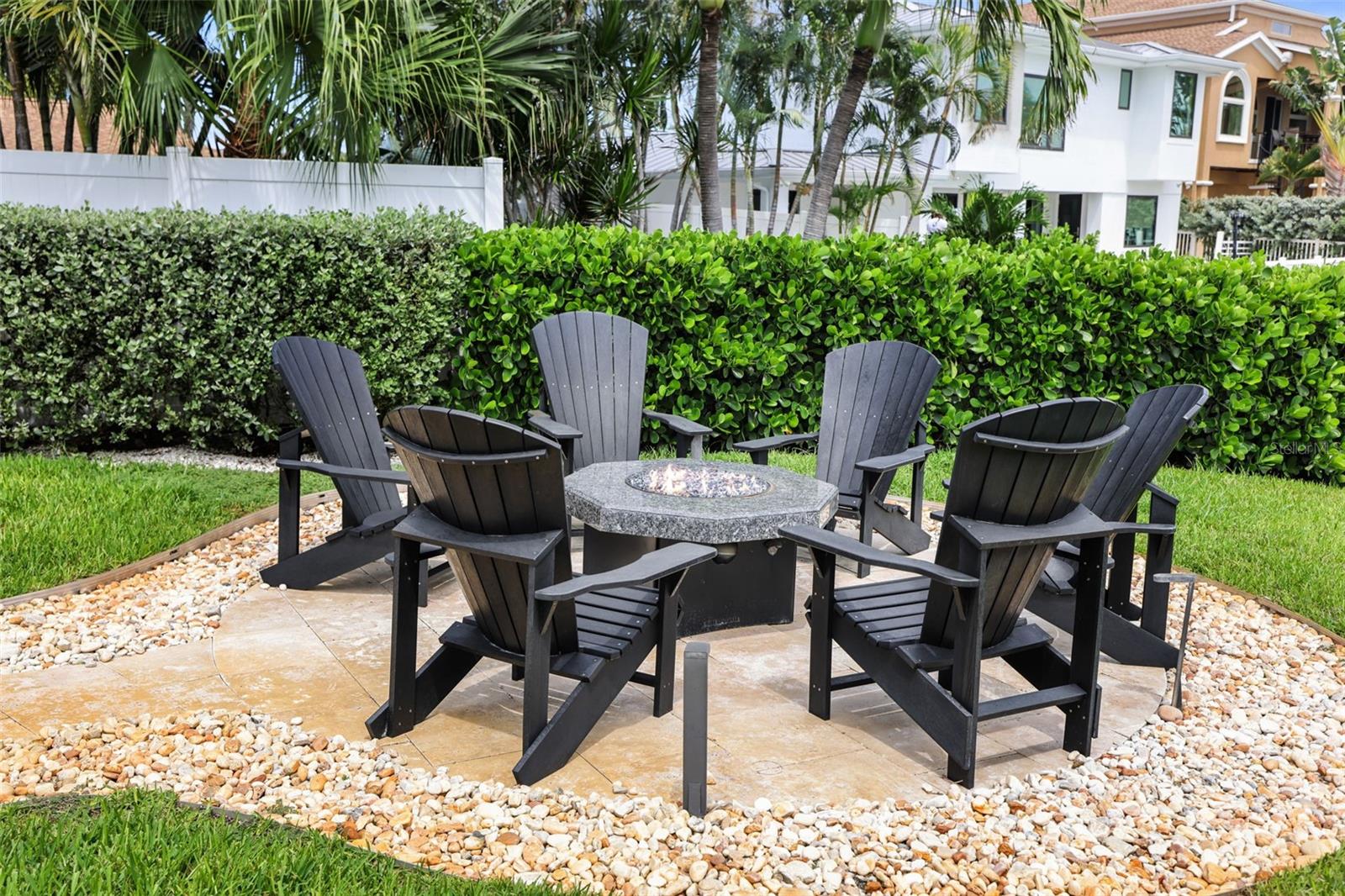 St. Petersburg, Florida, 33707, United States, 3 Bedrooms Bedrooms, ,2 BathroomsBathrooms,Residential,For Sale,1978831