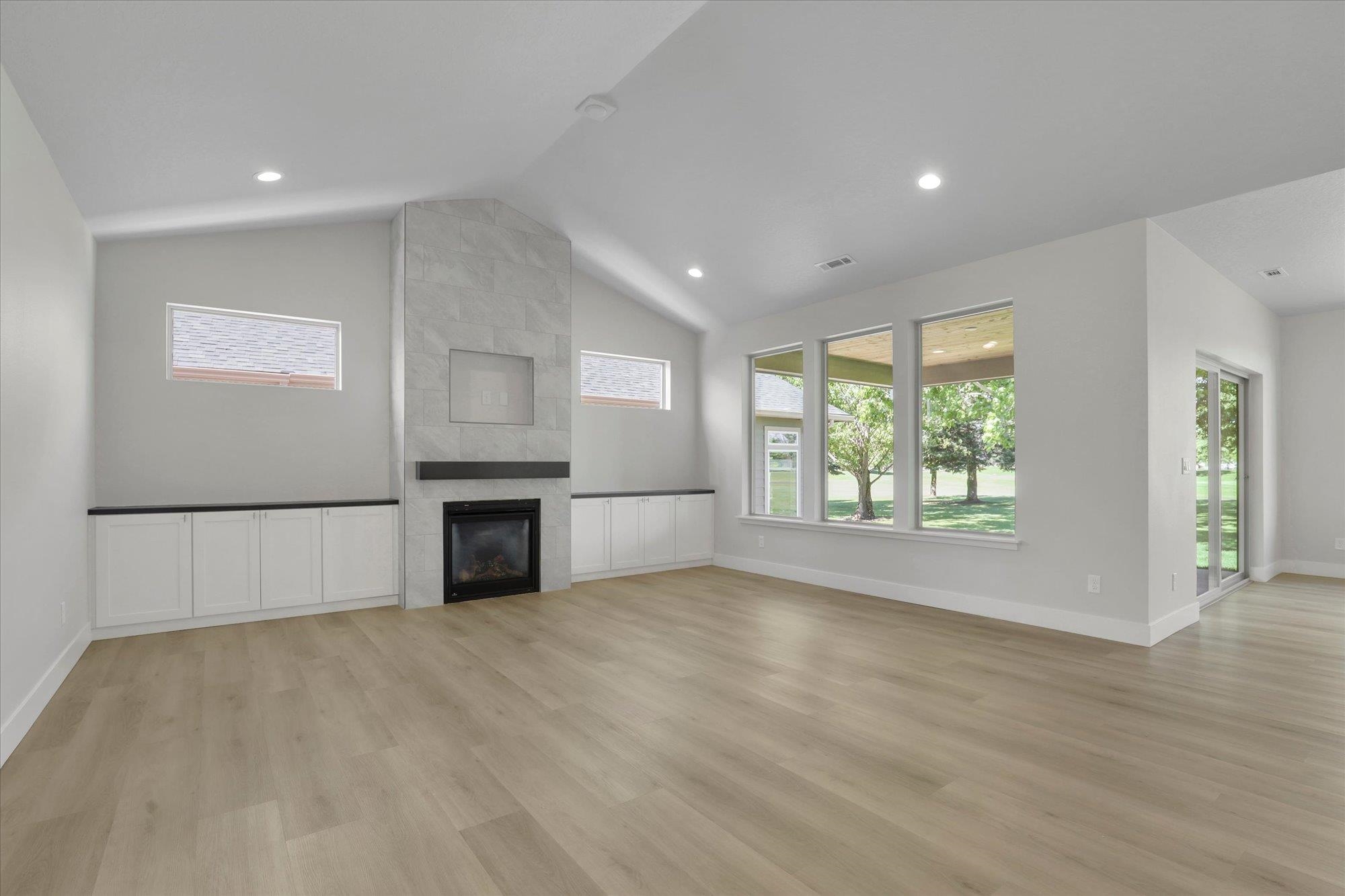 Deer Park, Washington, 99006, United States, 3 Bedrooms Bedrooms, ,2 BathroomsBathrooms,Residential,For Sale,1962895