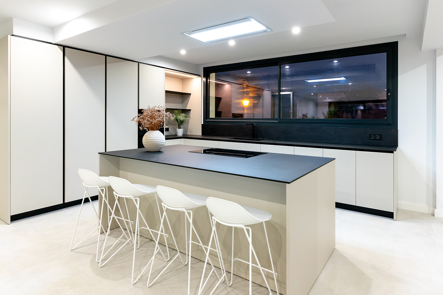  Contemporary villa with sea views in Aragai, Vilanova i la Geltrú - 物件實景