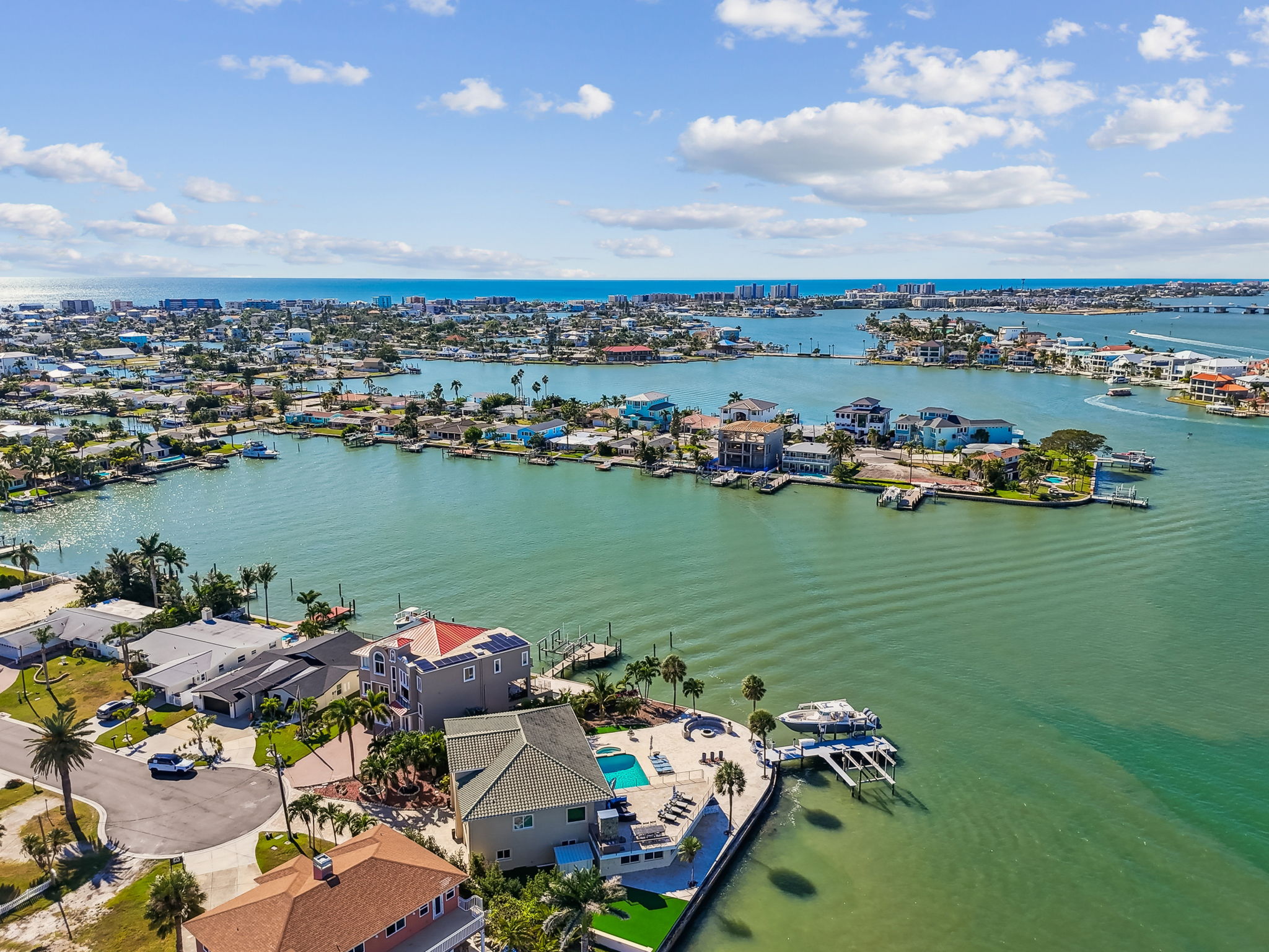 Madeira Beach, Florida, 33708, United States, 6 Bedrooms Bedrooms, ,6 BathroomsBathrooms,Residential,For Sale,1975666