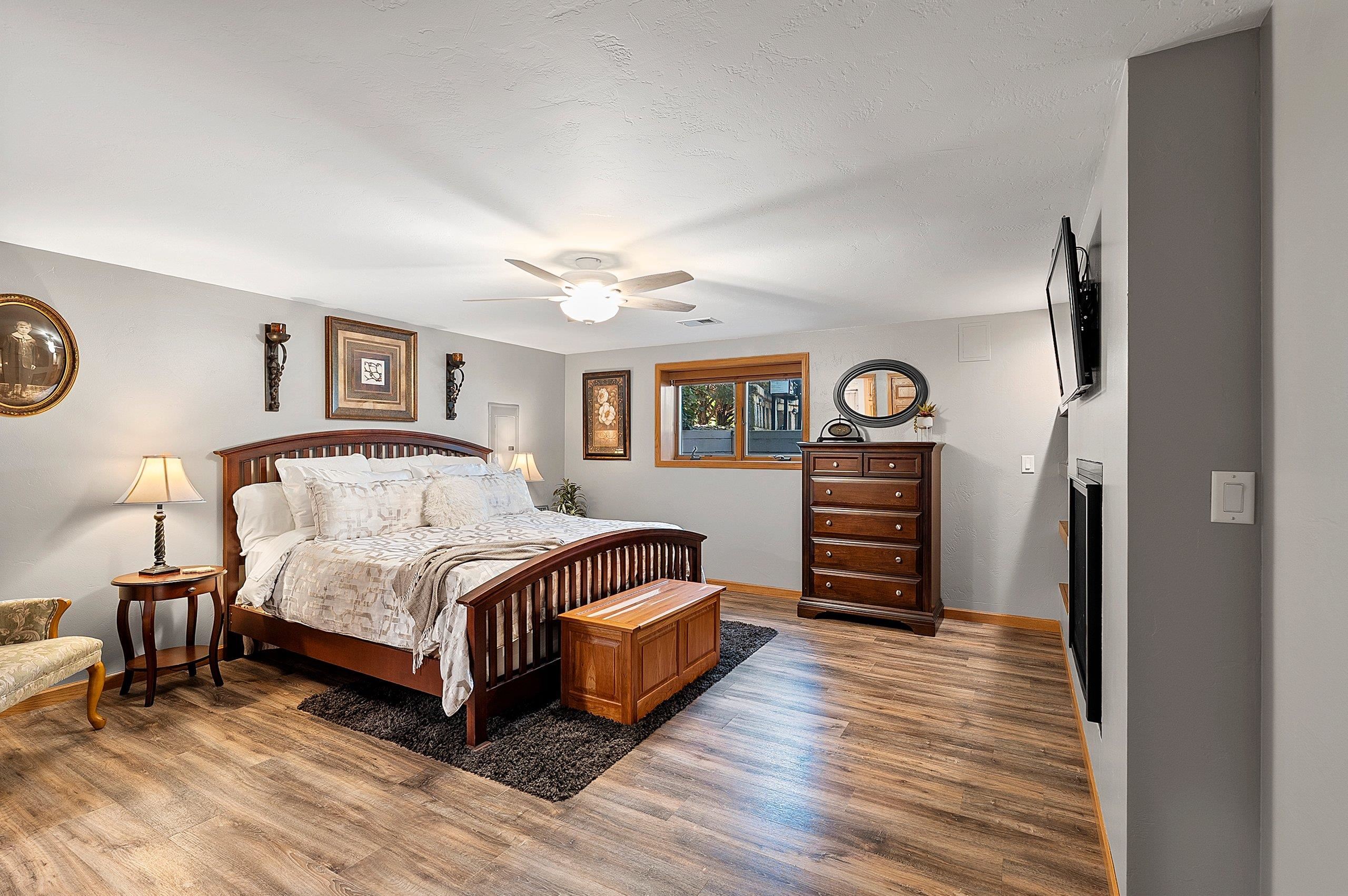 SHAWANO, Wisconsin, 54166, United States, 3 Bedrooms Bedrooms, ,3 BathroomsBathrooms,Residential,For Sale,1940998