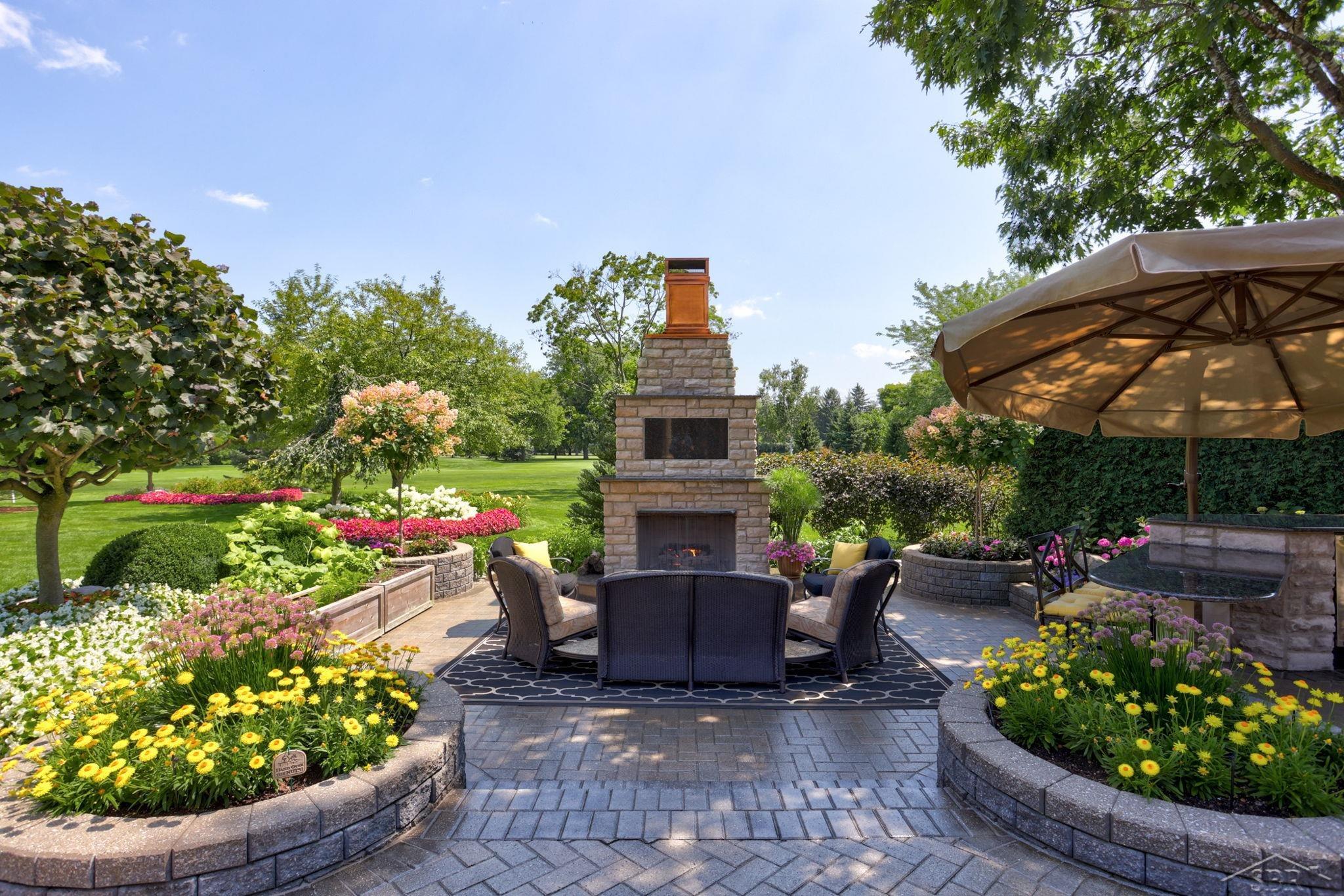 210 Golfview, Saginaw, Michigan, 48638, United States, 4 Bedrooms Bedrooms, ,6 BathroomsBathrooms,Residential,For Sale,210 Golfview,1320030