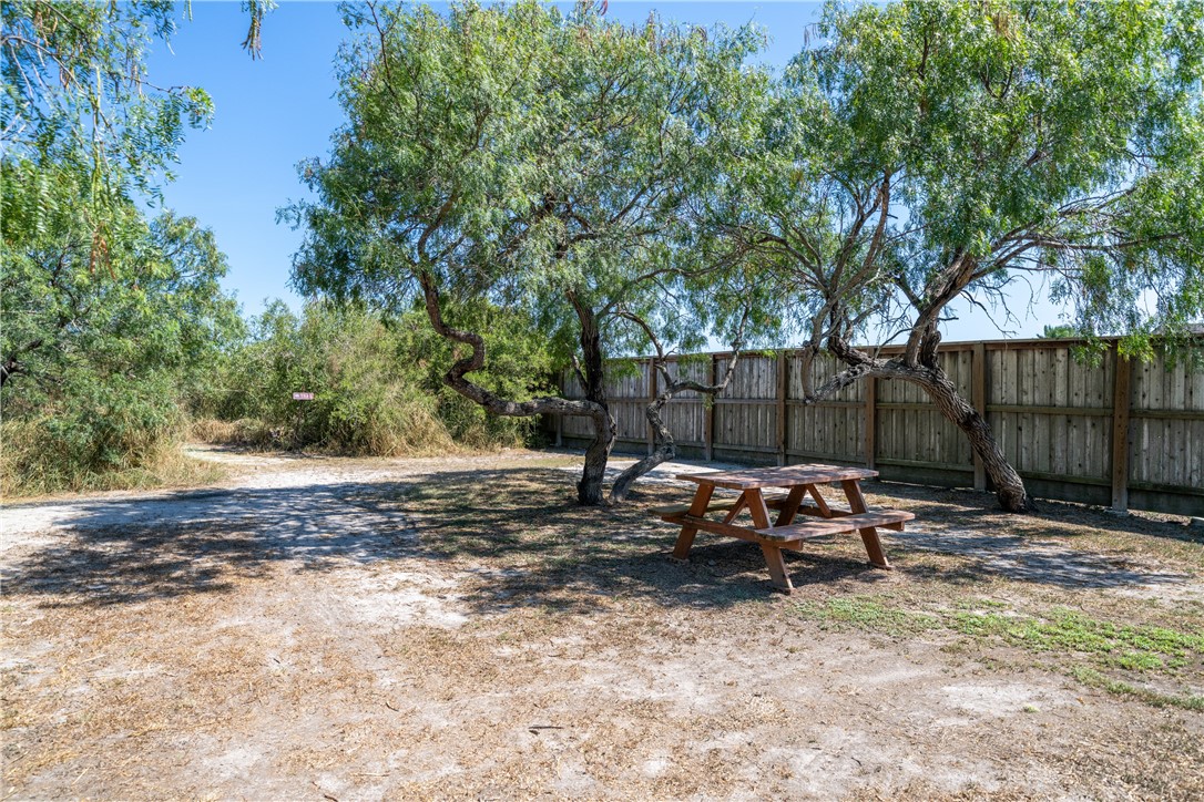 Corpus Christi, Texas, 78414, United States, 5 Bedrooms Bedrooms, ,4 BathroomsBathrooms,Residential,For Sale,1941748