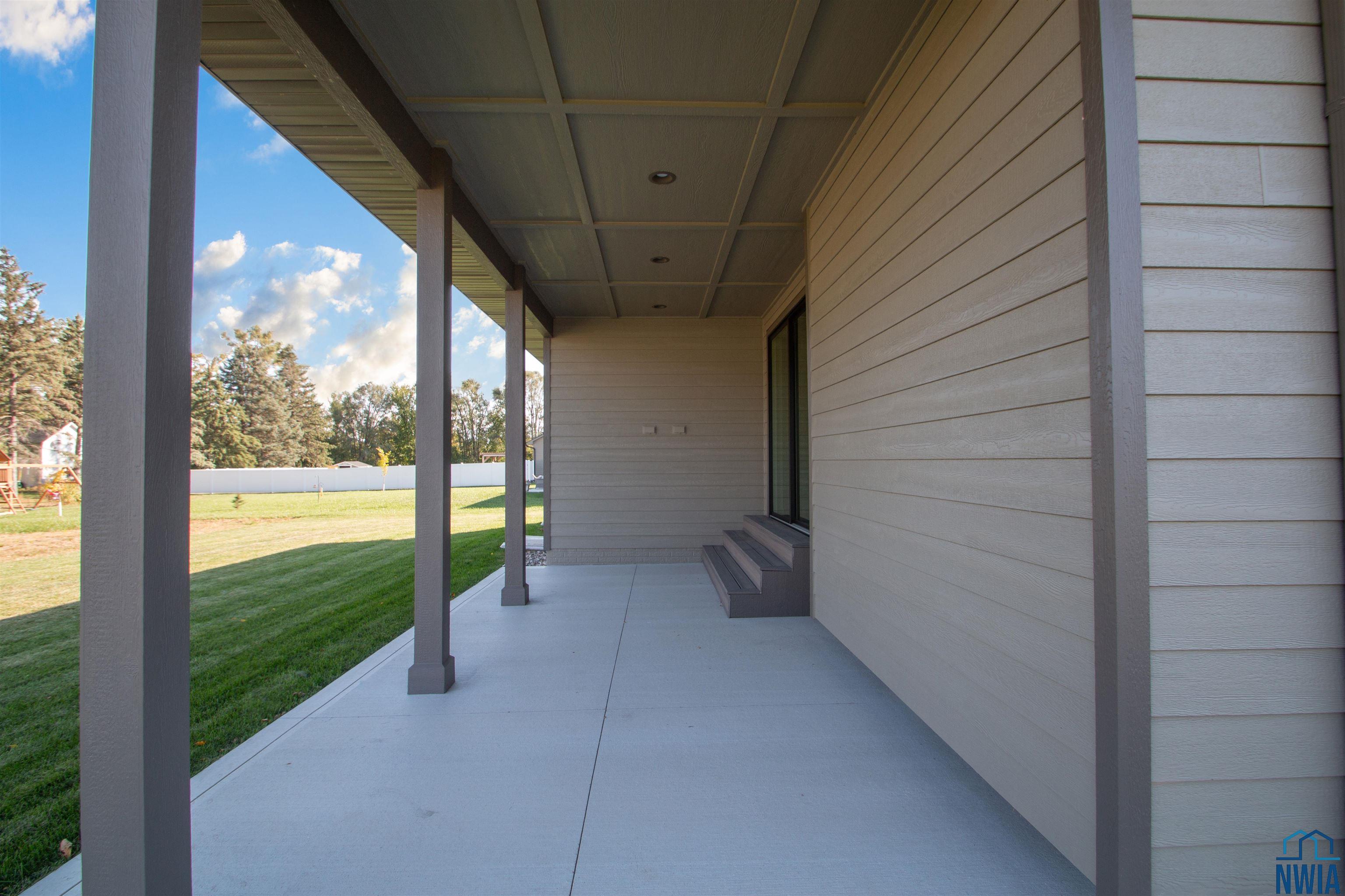 Sergeant Bluff, Iowa, 51054, United States, 3 Bedrooms Bedrooms, ,2 BathroomsBathrooms,Residential,For Sale,1974181