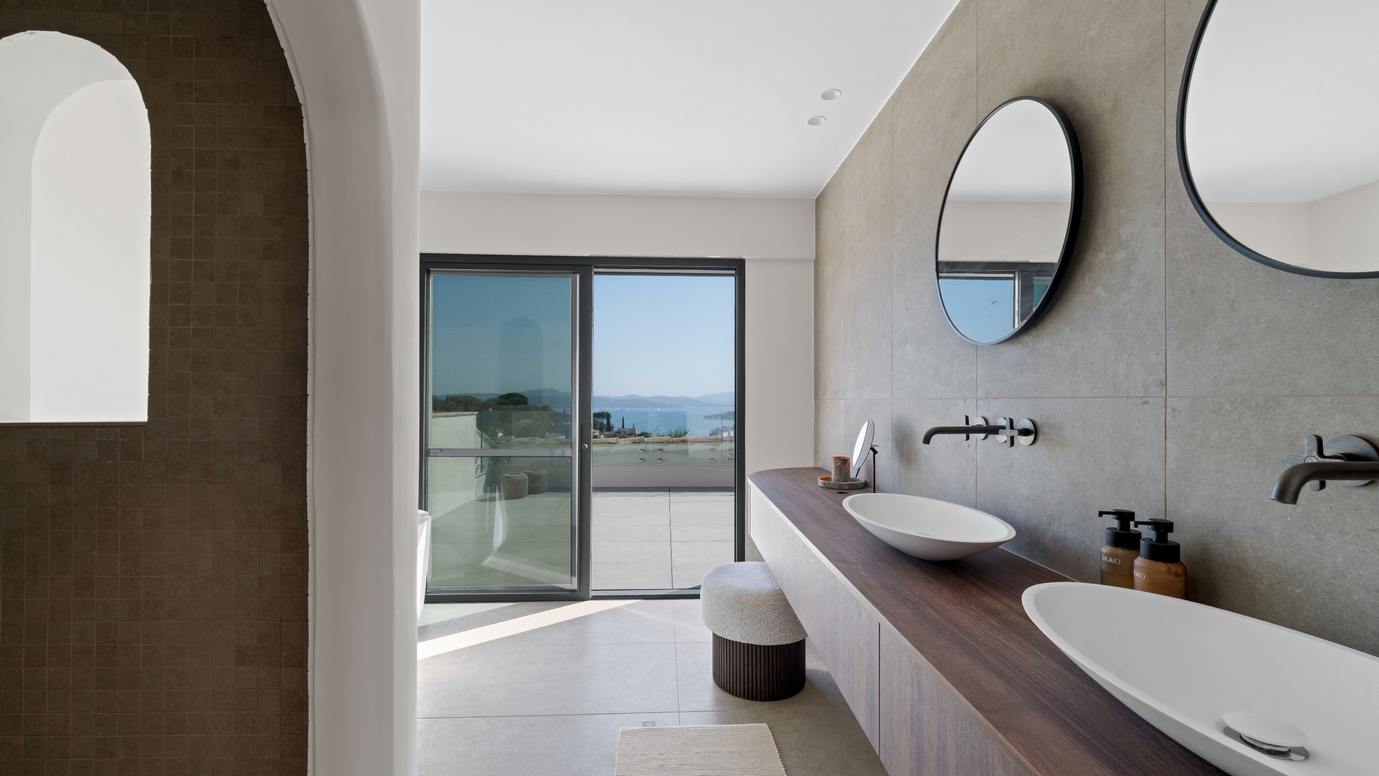  Sainte Maxime contemporary villa for sale with sea views, heated swimming pool … - 物件實景