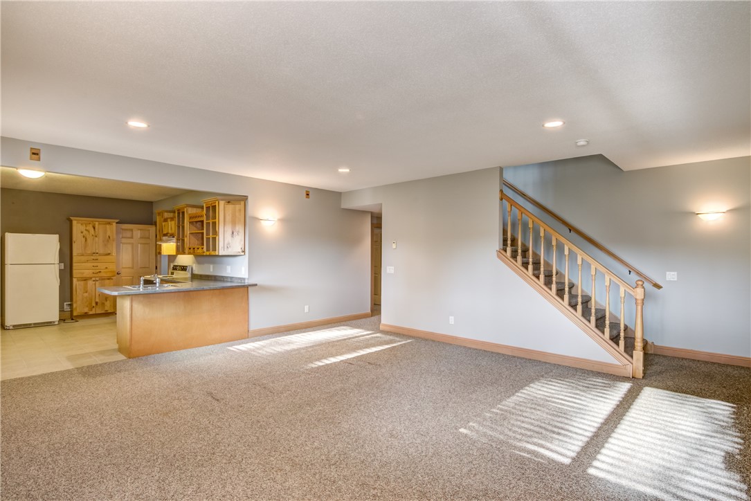 Eau Claire, Wisconsin, 54701, United States, 5 Bedrooms Bedrooms, ,4 BathroomsBathrooms,Residential,For Sale,1976179