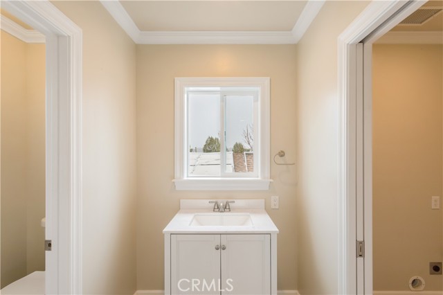 Lake Elsinore, California, 92530, United States, 4 Bedrooms Bedrooms, ,5 BathroomsBathrooms,Residential,For Sale,2008586