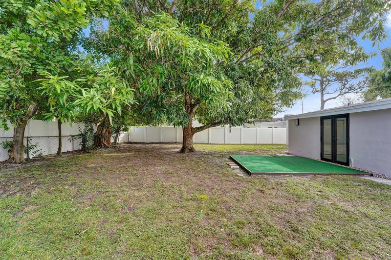 Wilton Manors, Florida, 33305, United States, 3 Bedrooms Bedrooms, ,2 BathroomsBathrooms,Residential,For Sale,1989251
