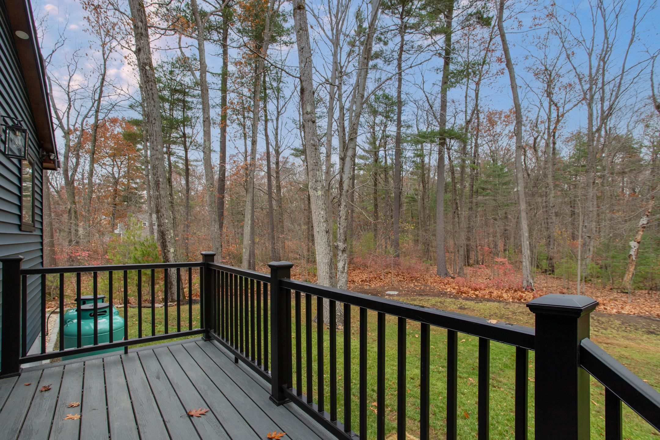 Portsmouth, New Hampshire, 03801, United States, 3 Bedrooms Bedrooms, ,1 BathroomBathrooms,Residential,For Sale,1991010