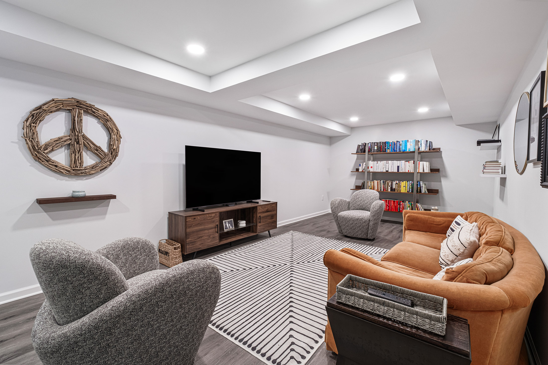  Situated on a Lush, Professionally Landscaped, Flat Lot - 物件實景