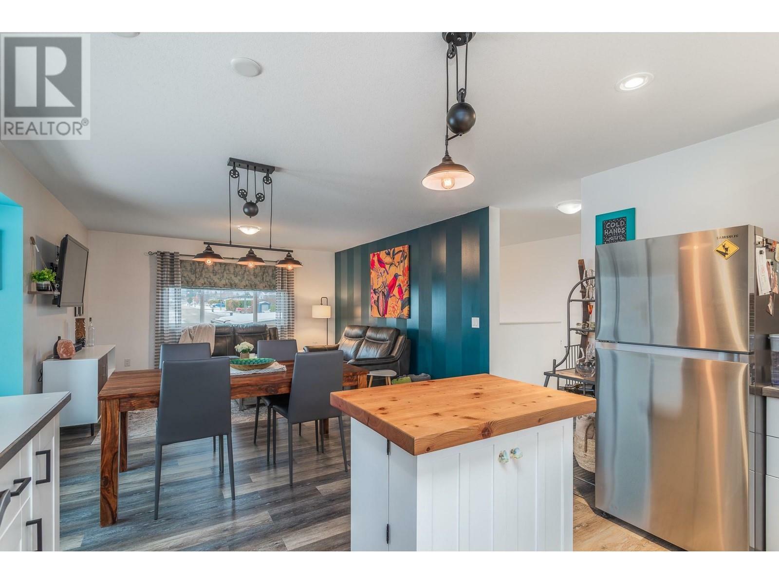 KELOWNA, British Columbia, V1X 2H2, CA, 3 Bedrooms Bedrooms, ,3 BathroomsBathrooms,Residential,For Sale,1839234